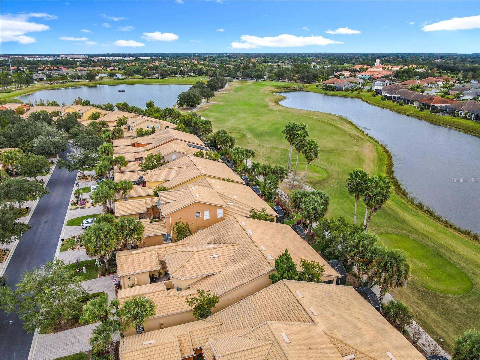 2472 PALM TREE DR, KISSIMMEE, FL — photo 47