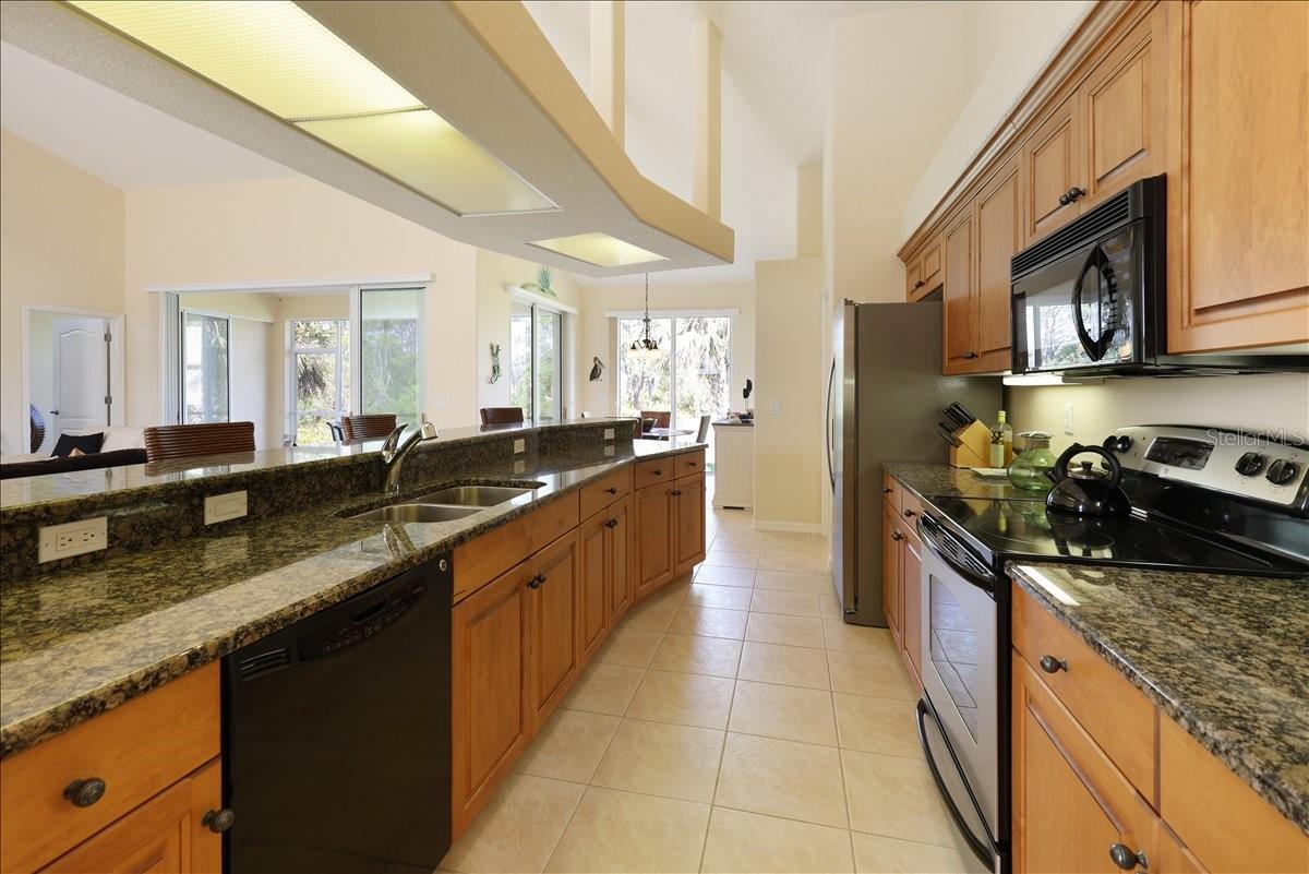 127 WHITE MARSH LN, ROTONDA WEST, FL — photo 38
