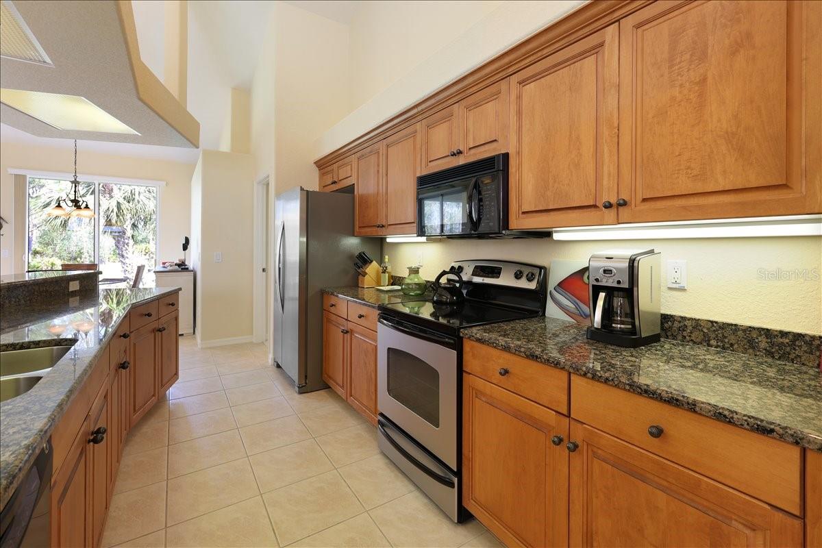 127 WHITE MARSH LN, ROTONDA WEST, FL — photo 39
