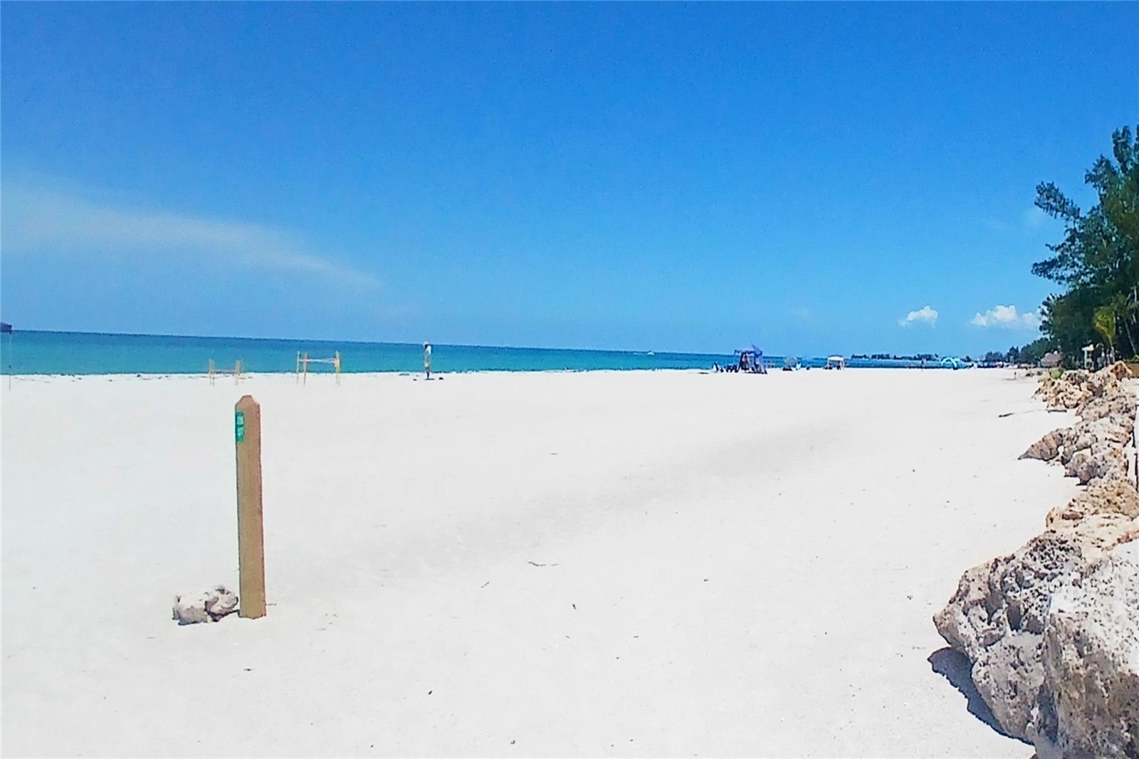 503 BAYVIEW DR, HOLMES BEACH, FL — photo 15