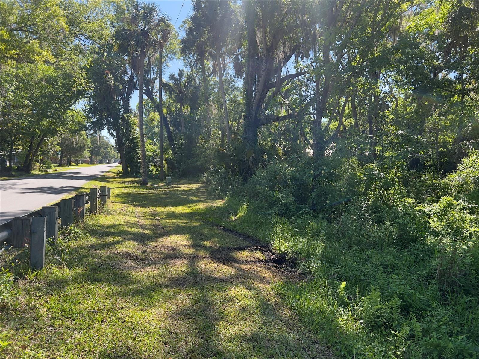 450 NW CRYSTAL ST, CRYSTAL RIVER, FL — photo 3