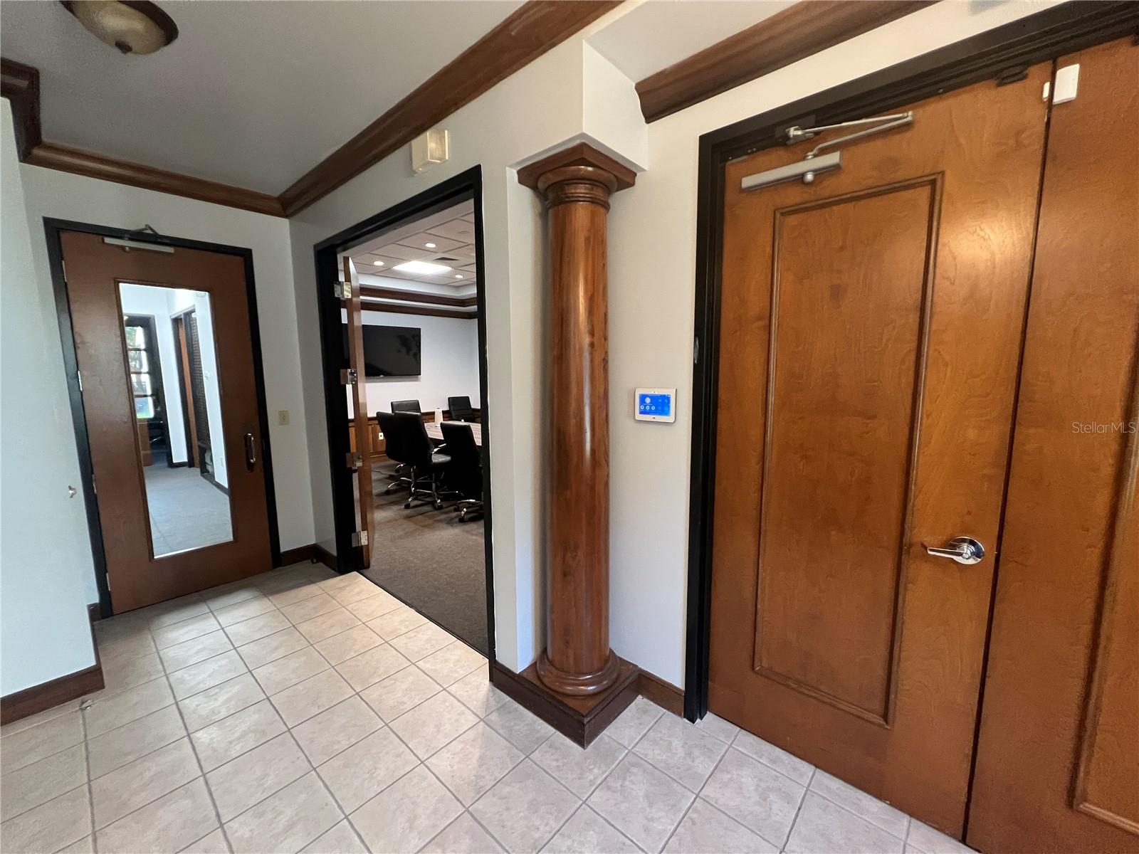 3410 HENDERSON BLVD, TAMPA, FL — photo 8
