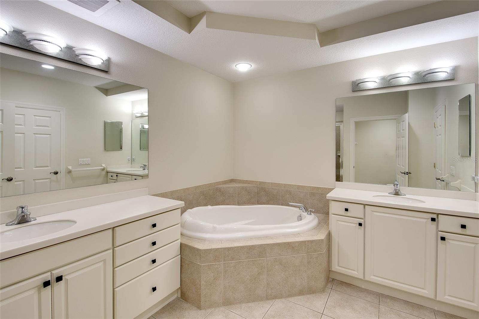 1921 MONTE CARLO DR #603, SARASOTA, FL — photo 12