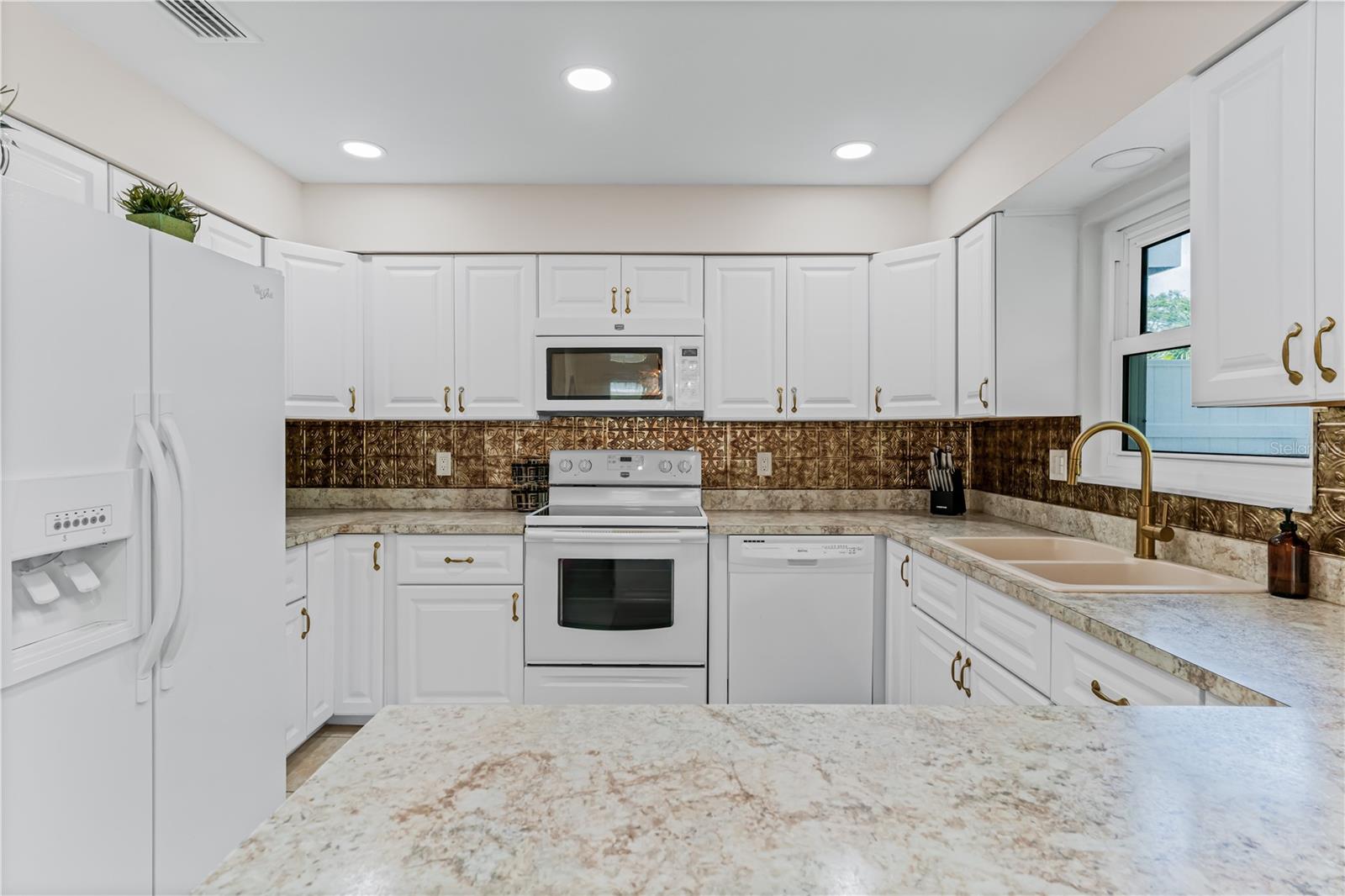 115 CANAL AVE #3, INDIAN ROCKS BEACH, FL — photo 21