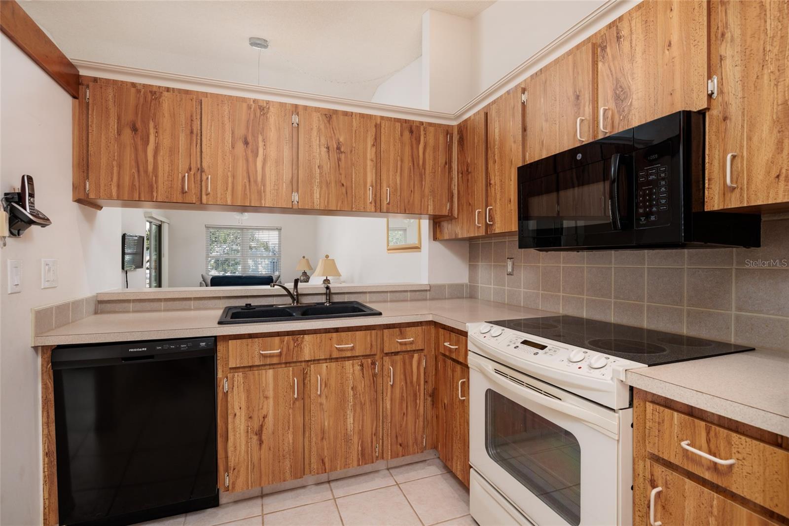 216 SUN VISTA CT S, TREASURE ISLAND, FL — photo 18
