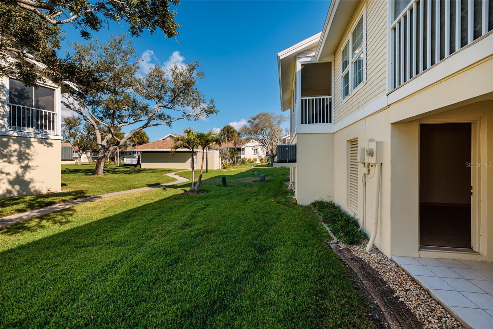216 SUN VISTA CT S, TREASURE ISLAND, FL — photo 36