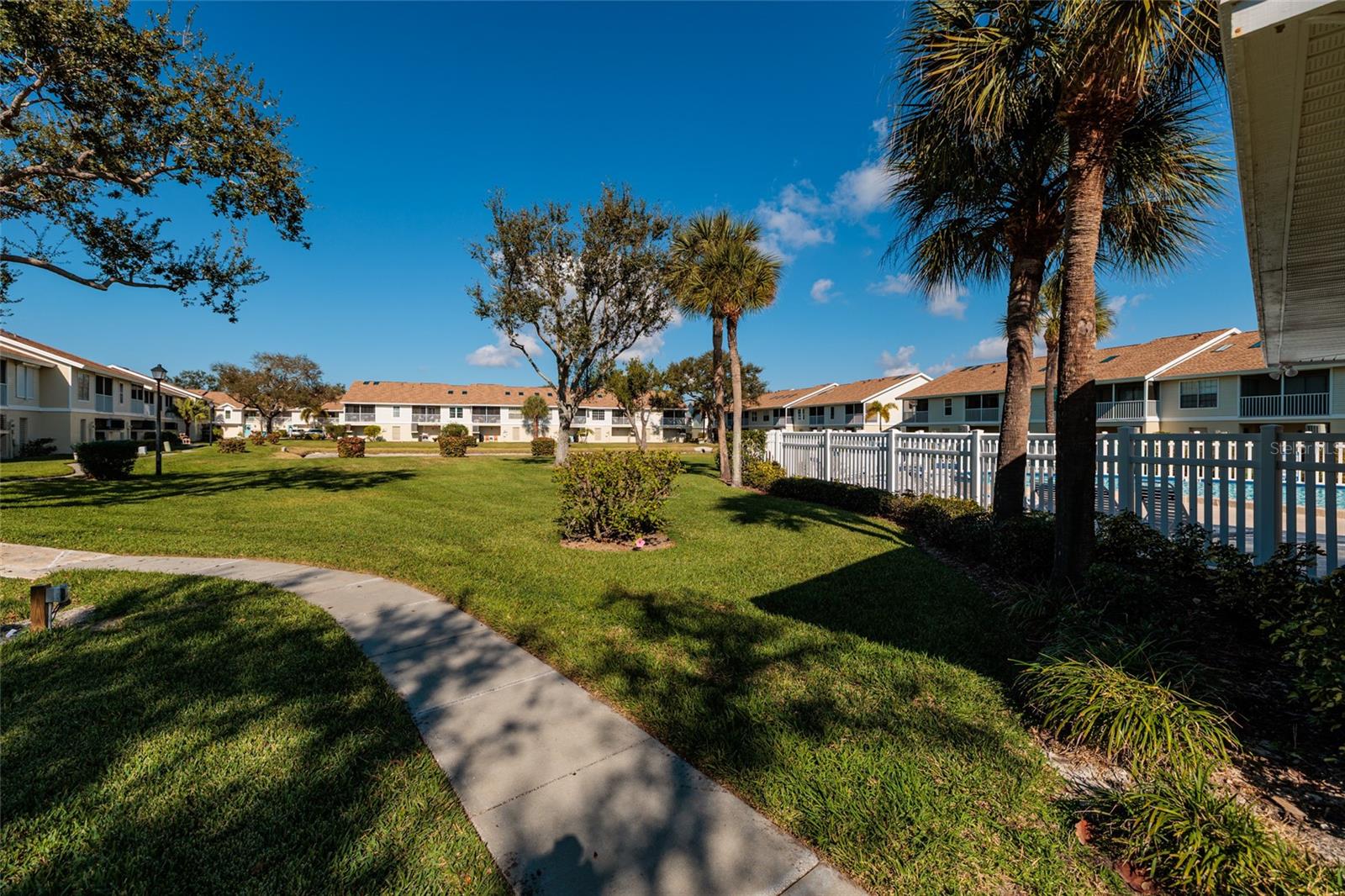 216 SUN VISTA CT S, TREASURE ISLAND, FL — photo 37