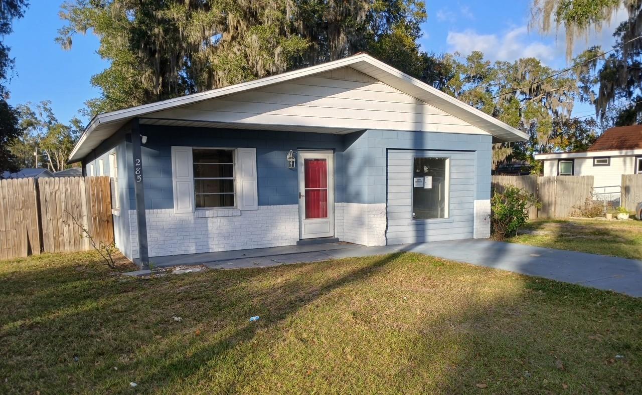 285 E LAKE ST, UMATILLA, FL — photo 4
