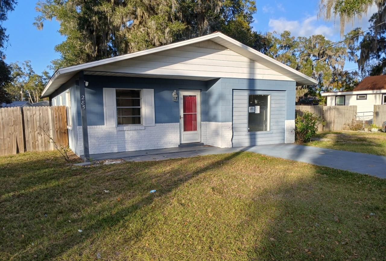 285 E LAKE ST, UMATILLA, FL — photo 5