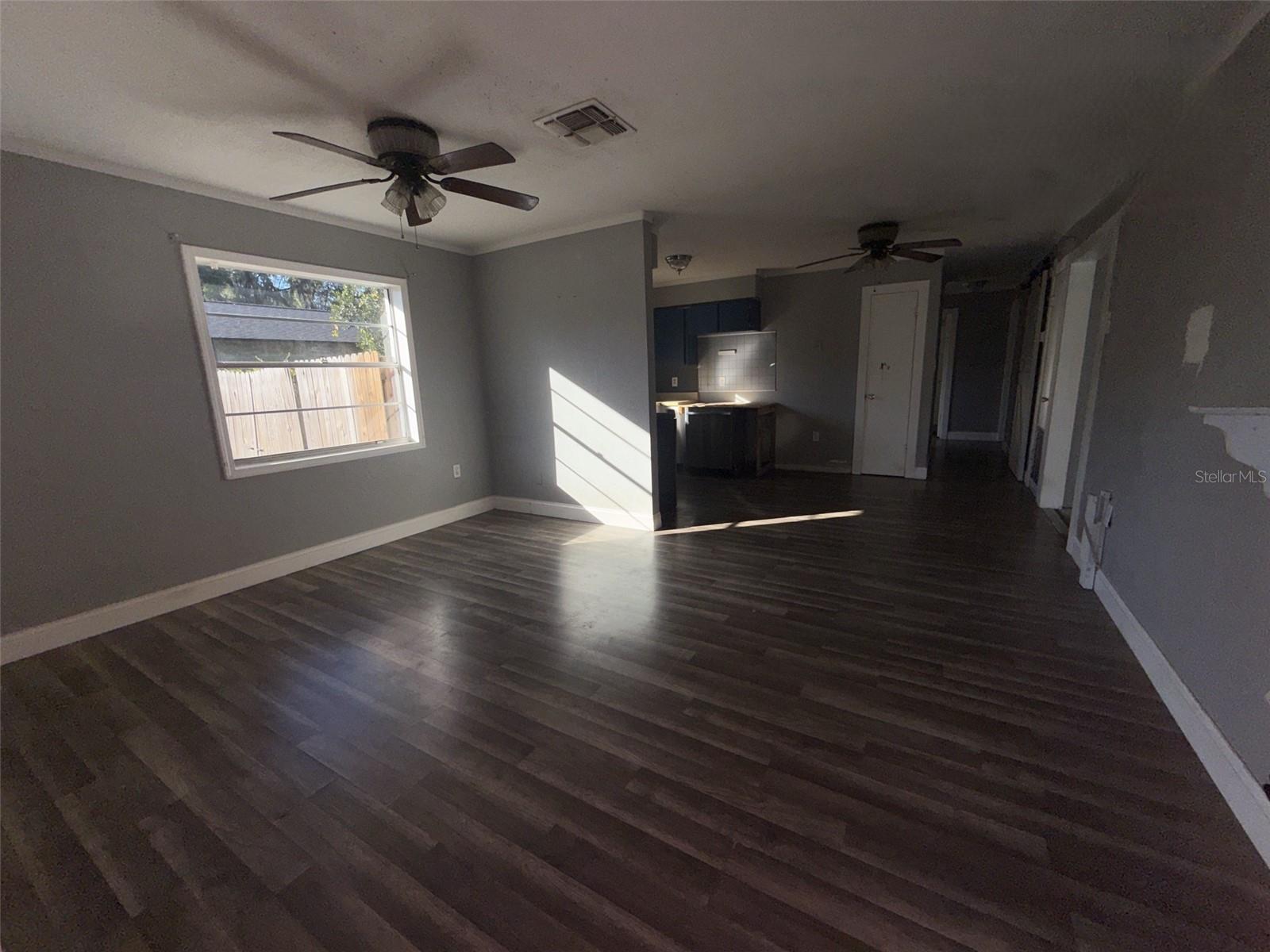 285 E LAKE ST, UMATILLA, FL — photo 12