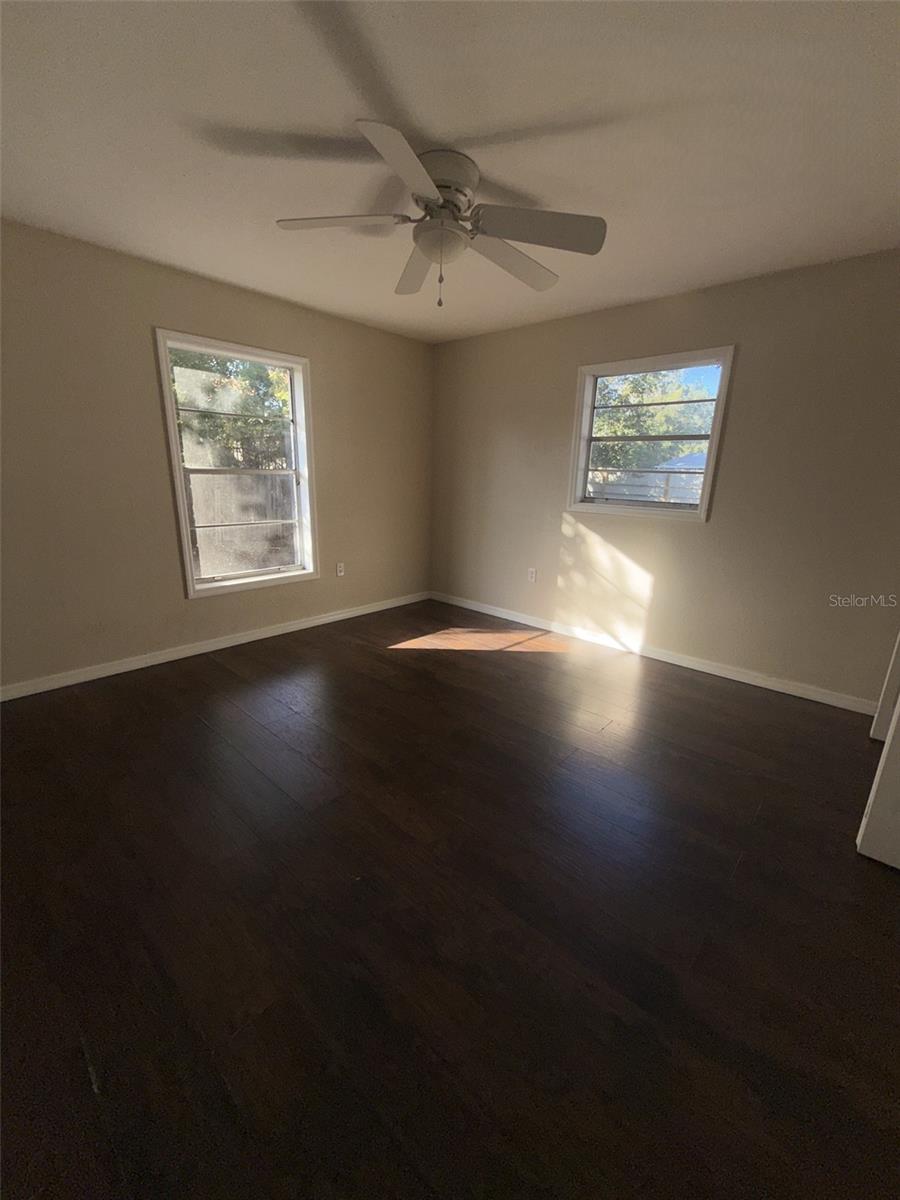 285 E LAKE ST, UMATILLA, FL — photo 30