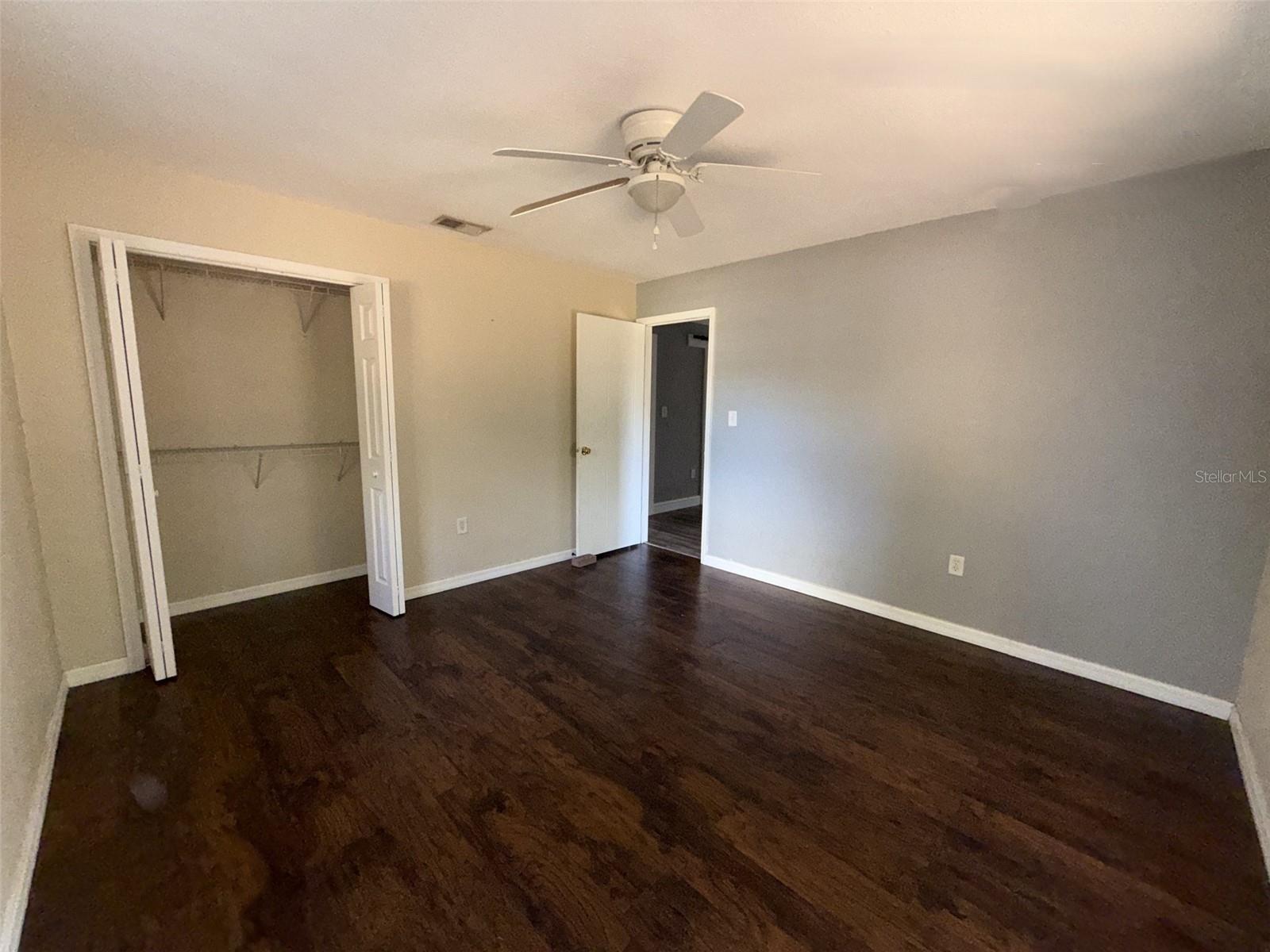 285 E LAKE ST, UMATILLA, FL — photo 37