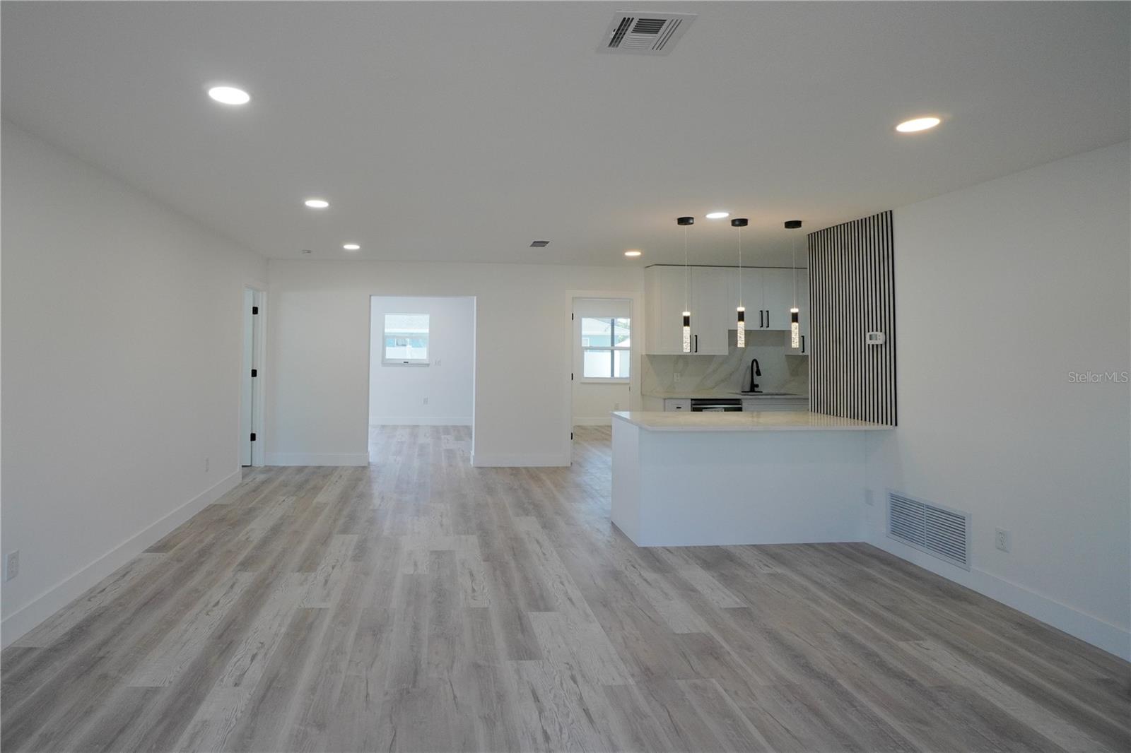 1461 ROYAL RD, VENICE, FL — photo 8