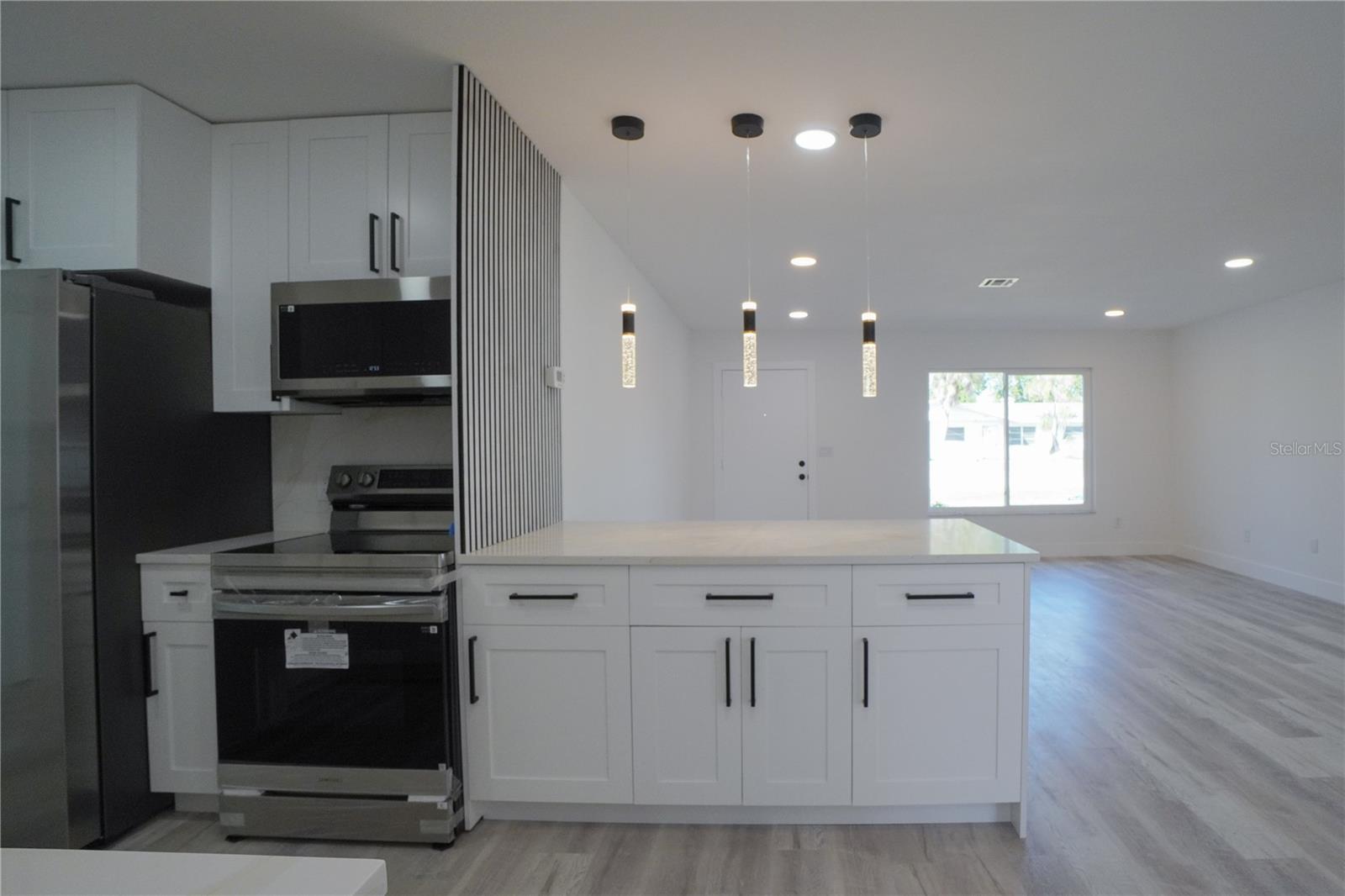 1461 ROYAL RD, VENICE, FL — photo 11