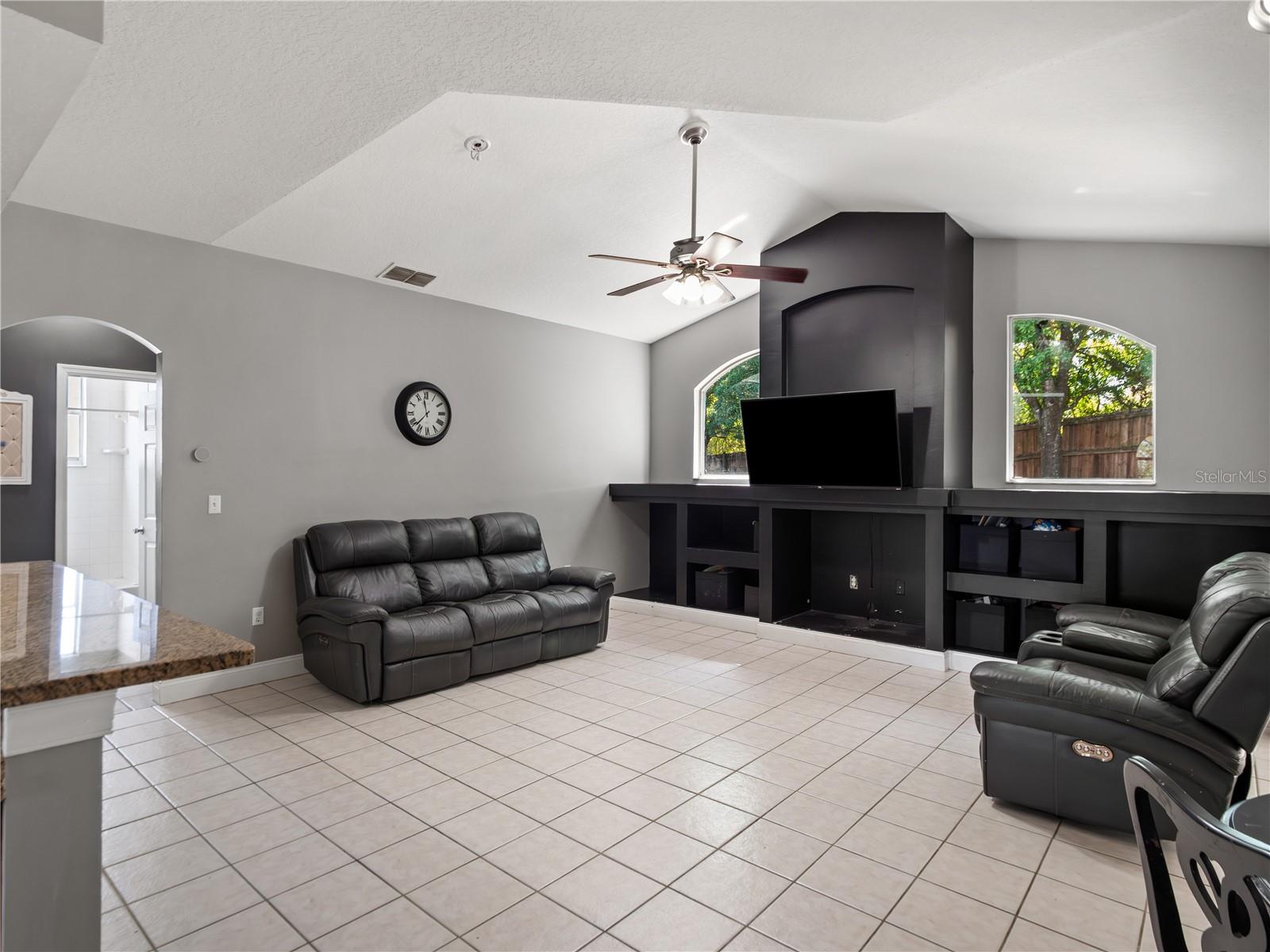 834 HIGH POINTE CIR, MINNEOLA, FL — photo 4
