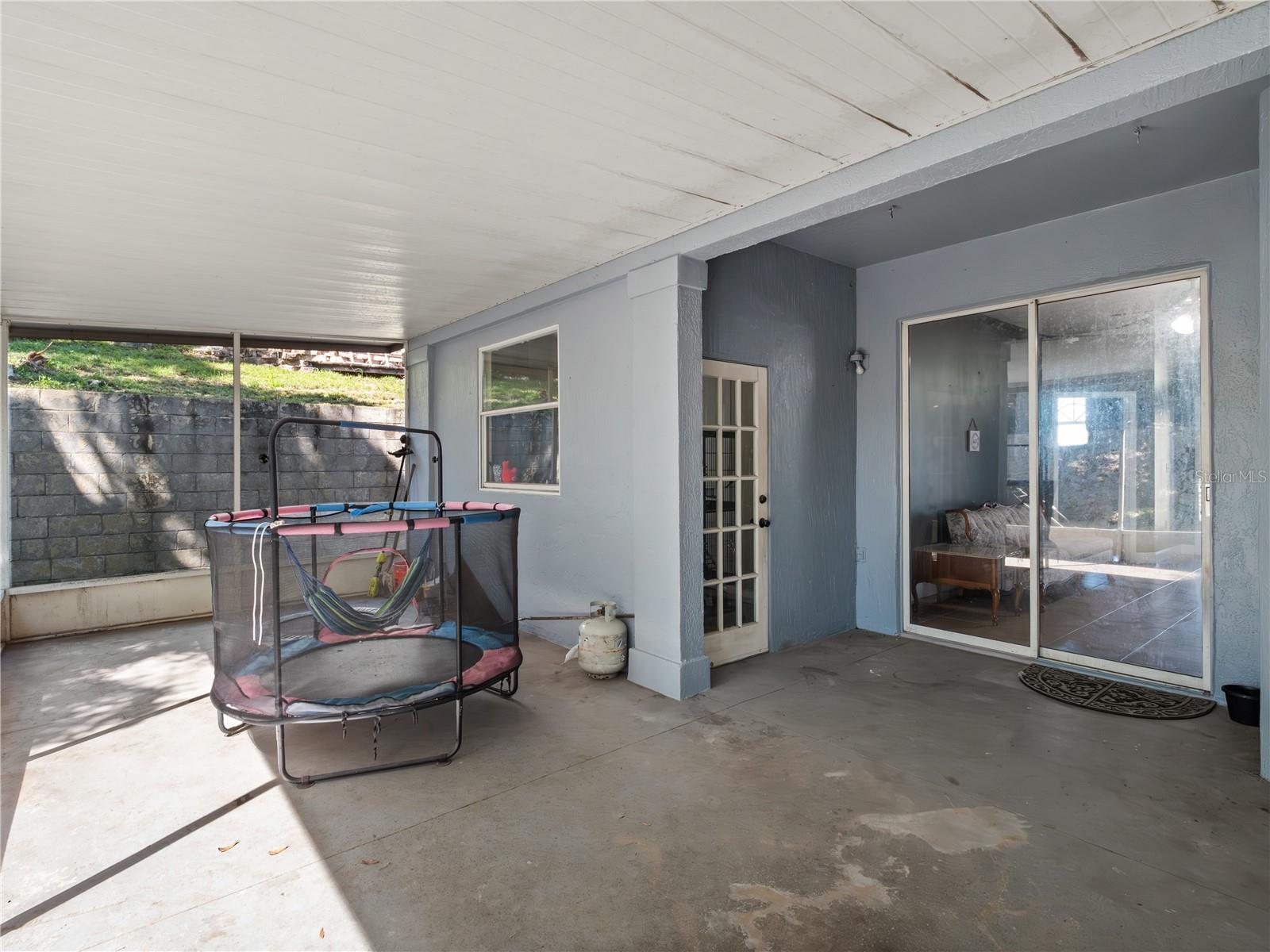 834 HIGH POINTE CIR, MINNEOLA, FL — photo 12