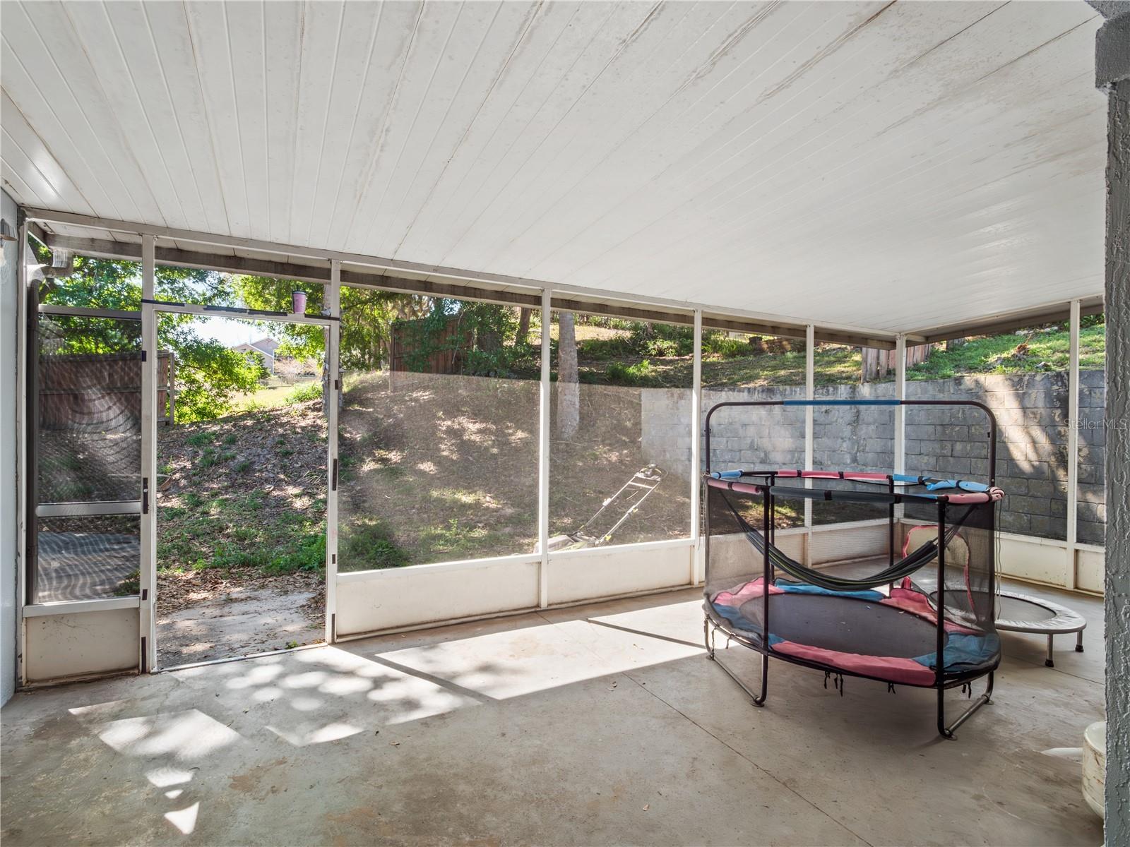 834 HIGH POINTE CIR, MINNEOLA, FL — photo 13