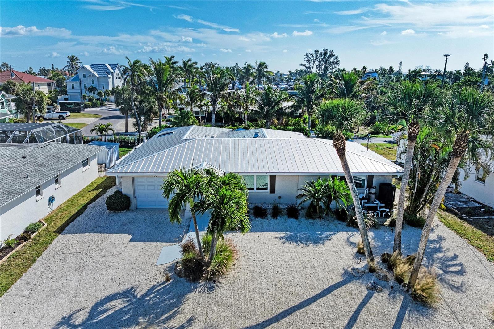 150 CRESCENT DR, ANNA MARIA, FL