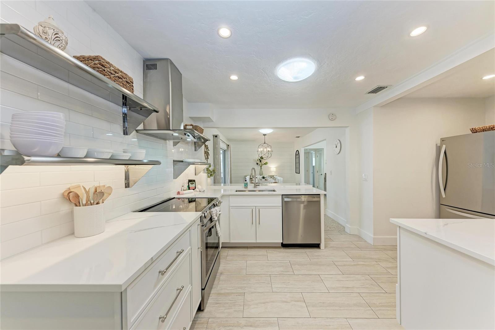 150 CRESCENT DR, ANNA MARIA, FL — photo 21