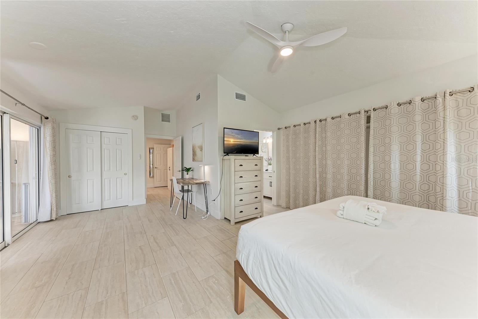 150 CRESCENT DR, ANNA MARIA, FL — photo 28