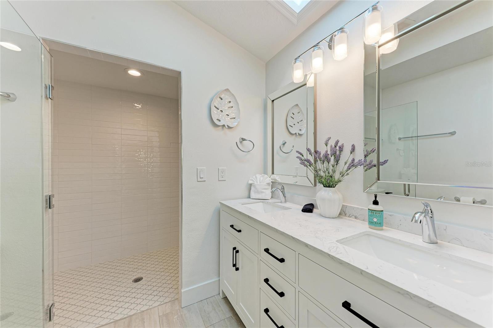 150 CRESCENT DR, ANNA MARIA, FL — photo 31