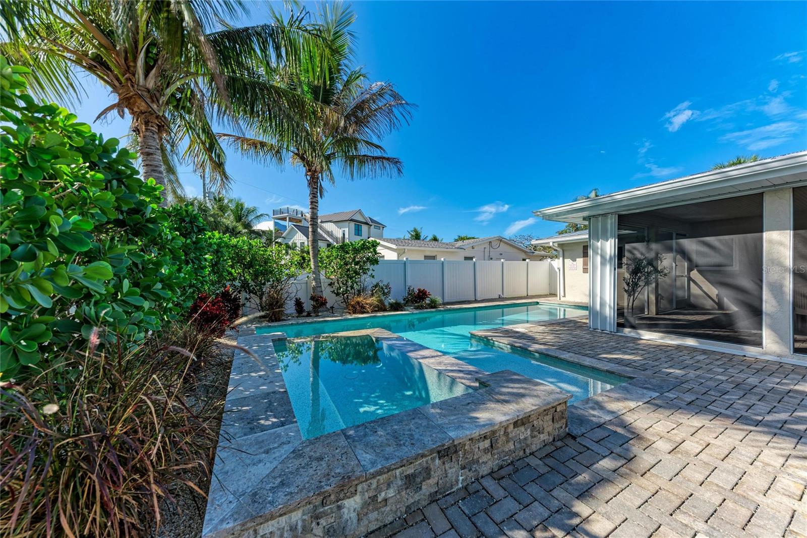 150 CRESCENT DR, ANNA MARIA, FL — photo 47
