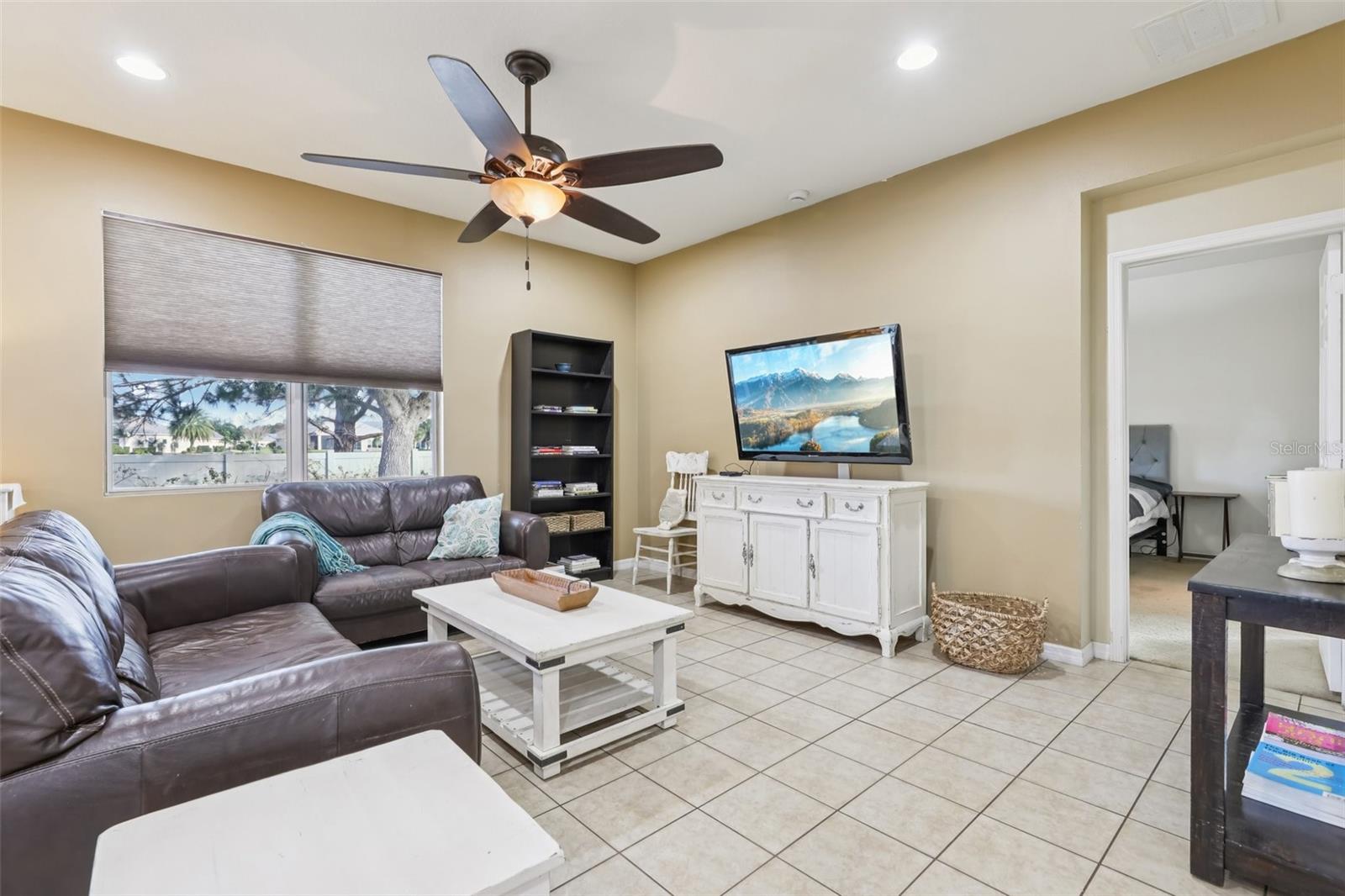 1689 STRATHMORE CIR, MOUNT DORA, FL — photo 26