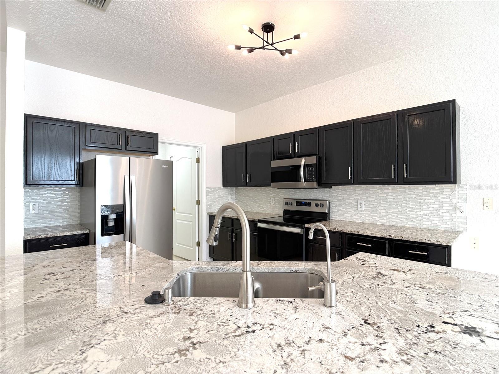 1131 N HAMPTON DR, DAVENPORT, FL — photo 4