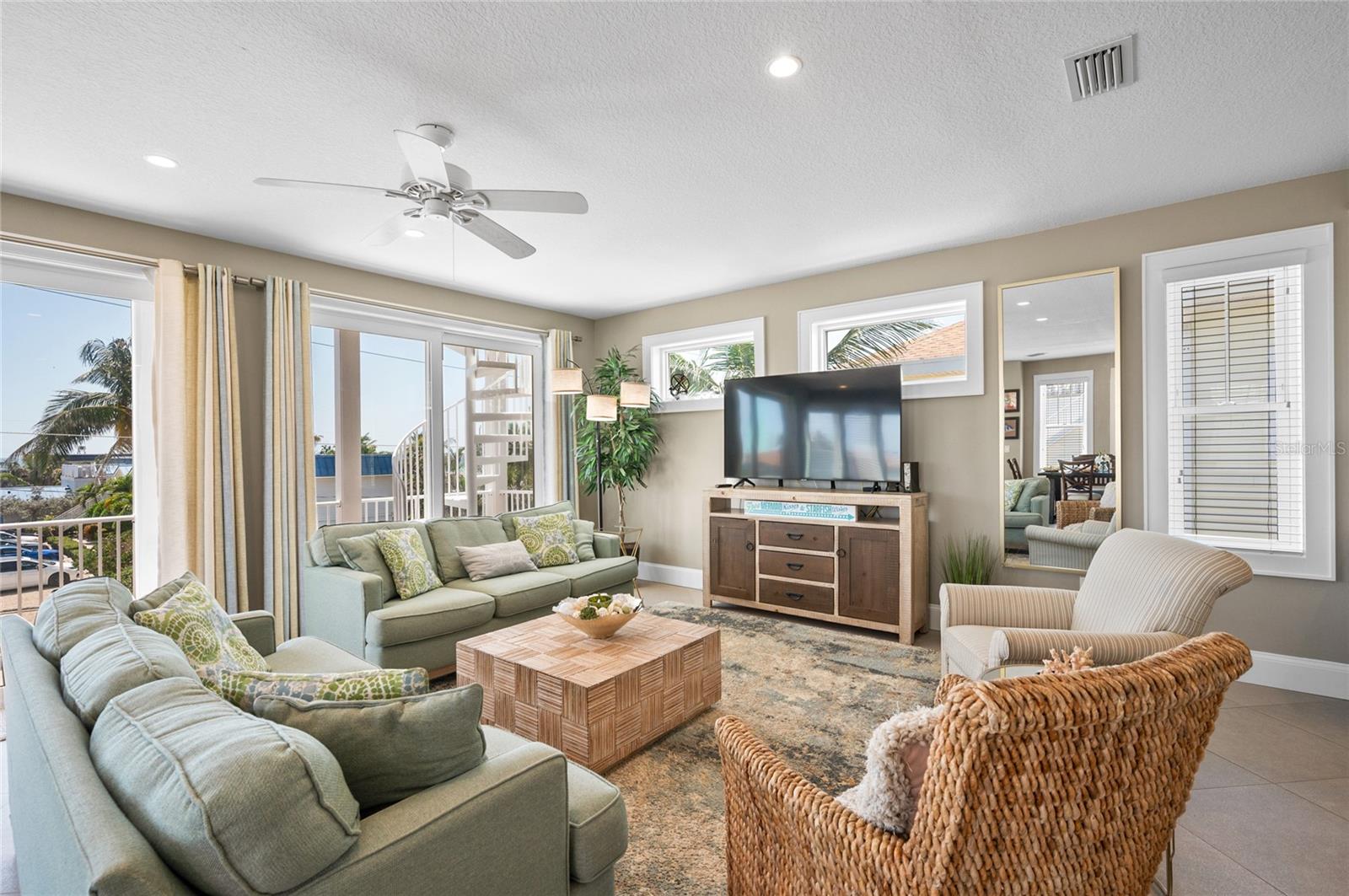 2201 AVENUE C, BRADENTON BEACH, FL — photo 5