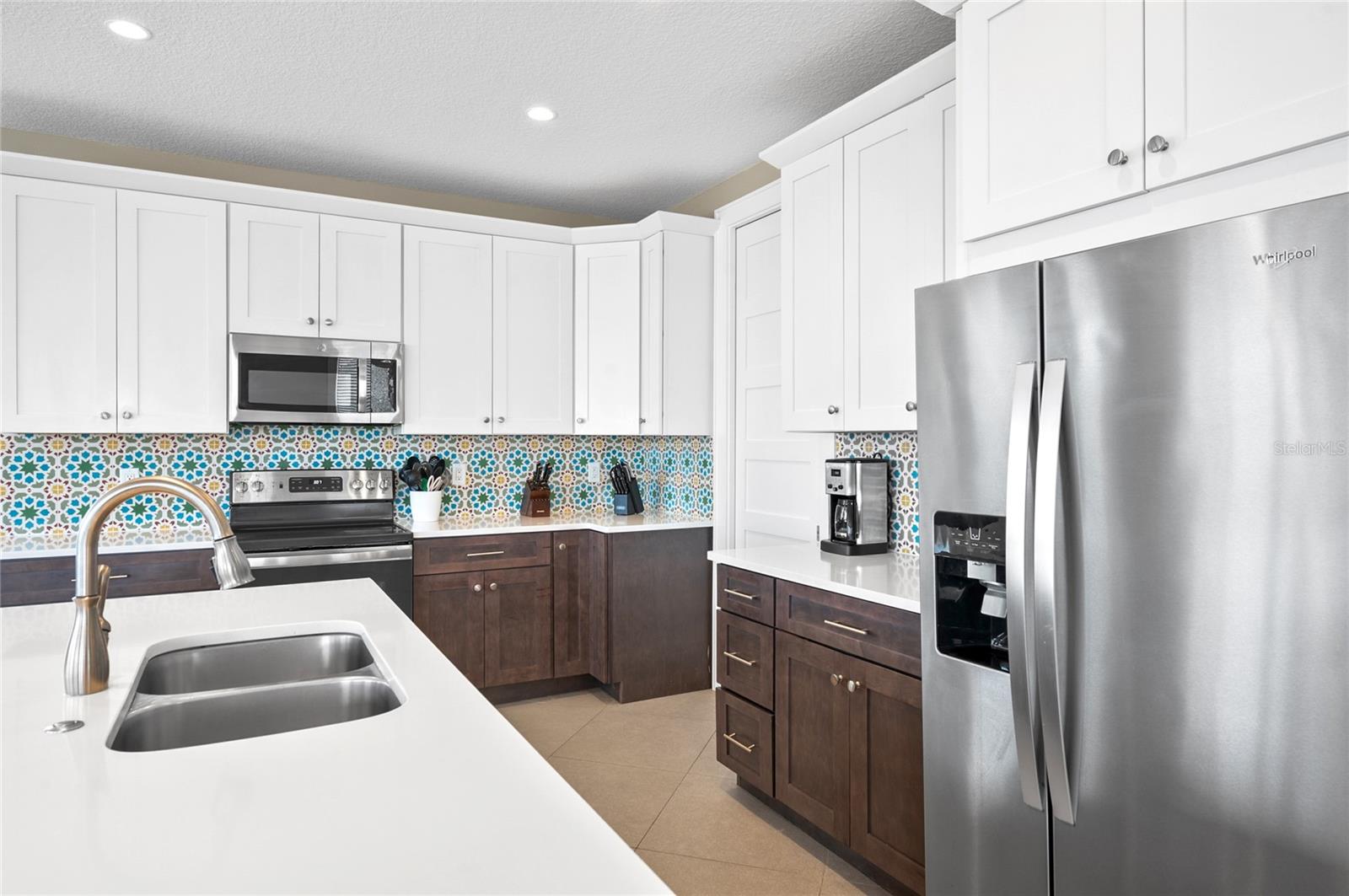 2201 AVENUE C, BRADENTON BEACH, FL — photo 10