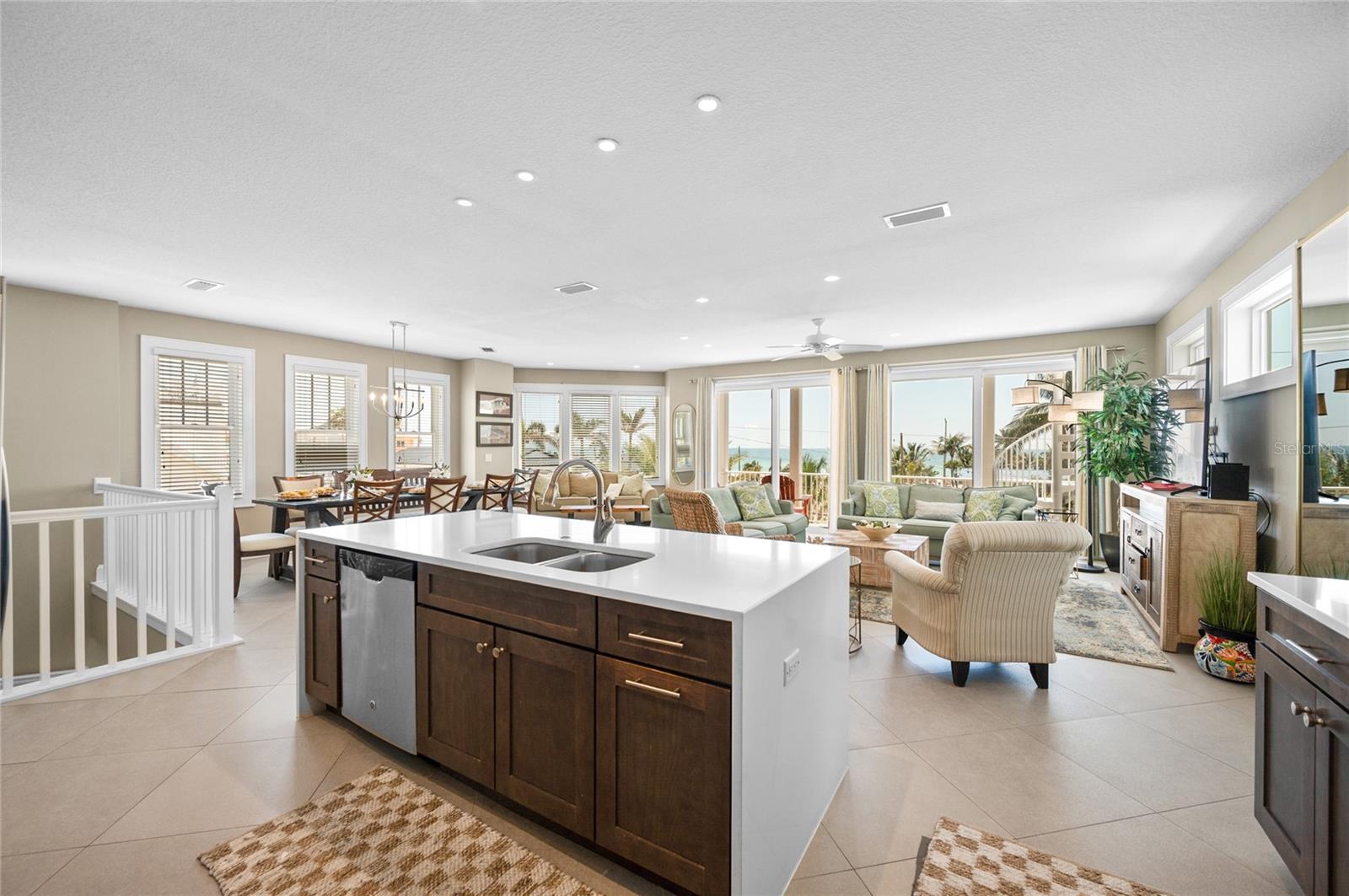 2201 AVENUE C, BRADENTON BEACH, FL — photo 11