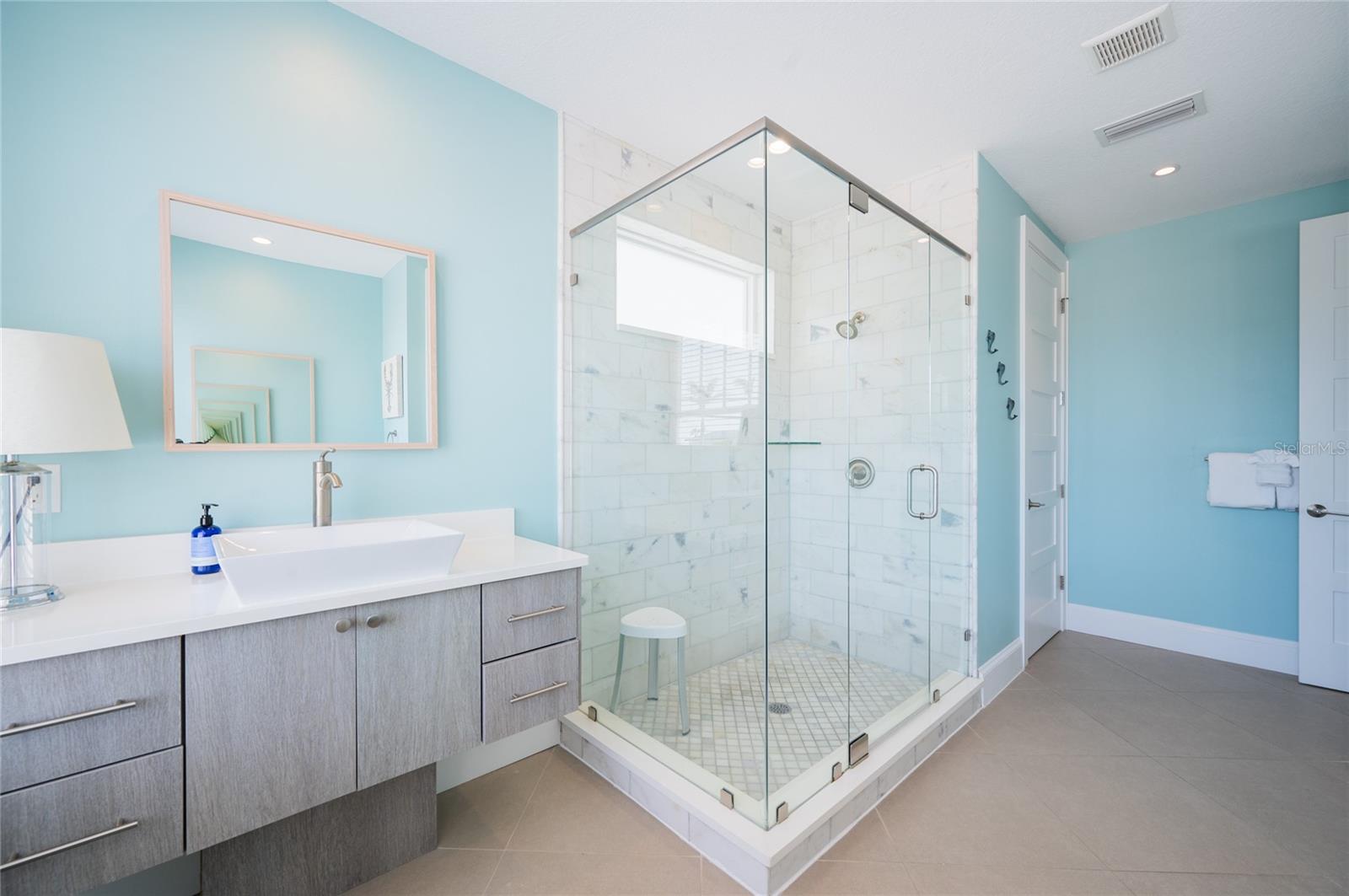 2201 AVENUE C, BRADENTON BEACH, FL — photo 40