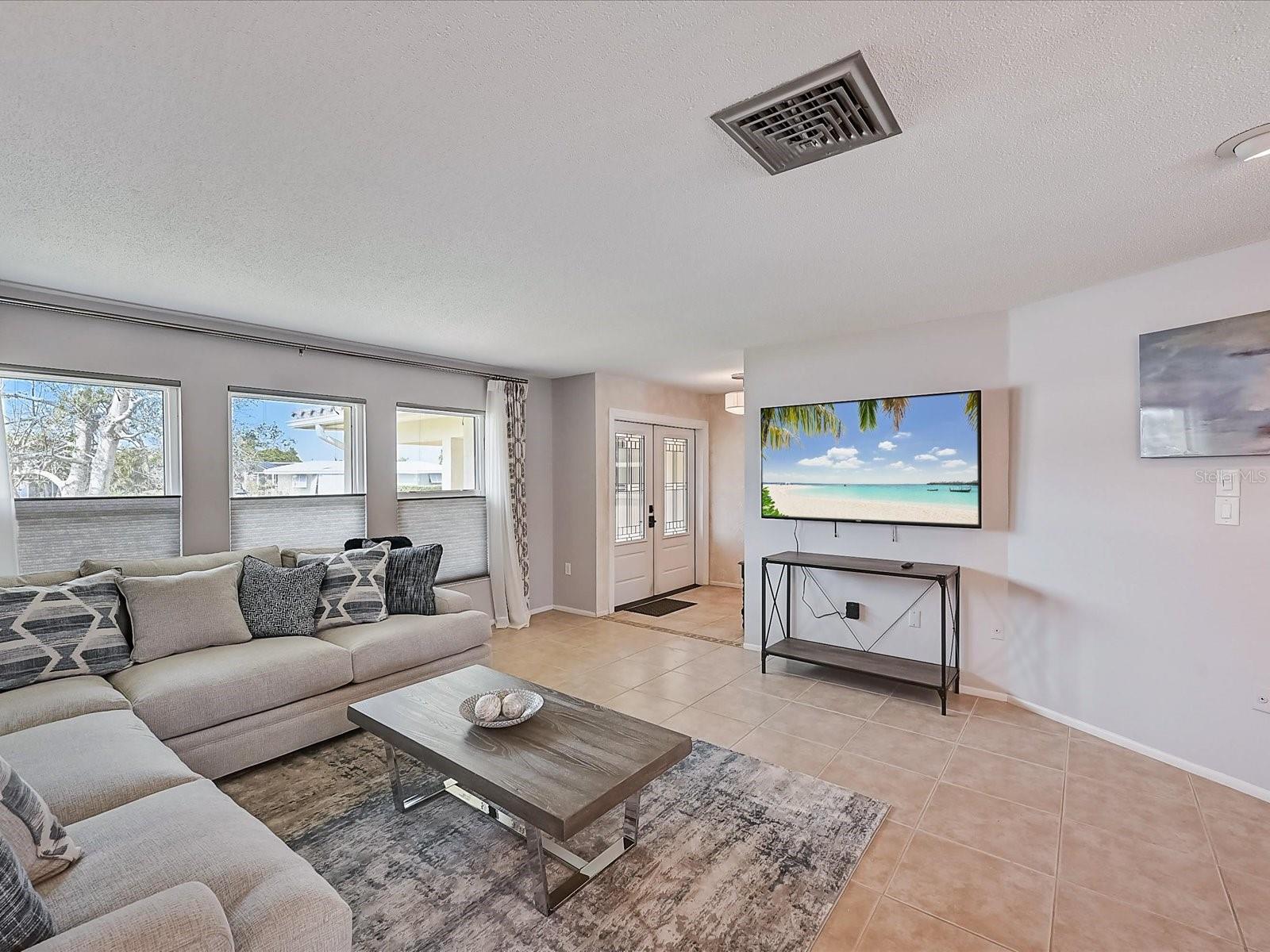 10 STONE MOUNTAIN BLVD, ENGLEWOOD, FL — photo 8