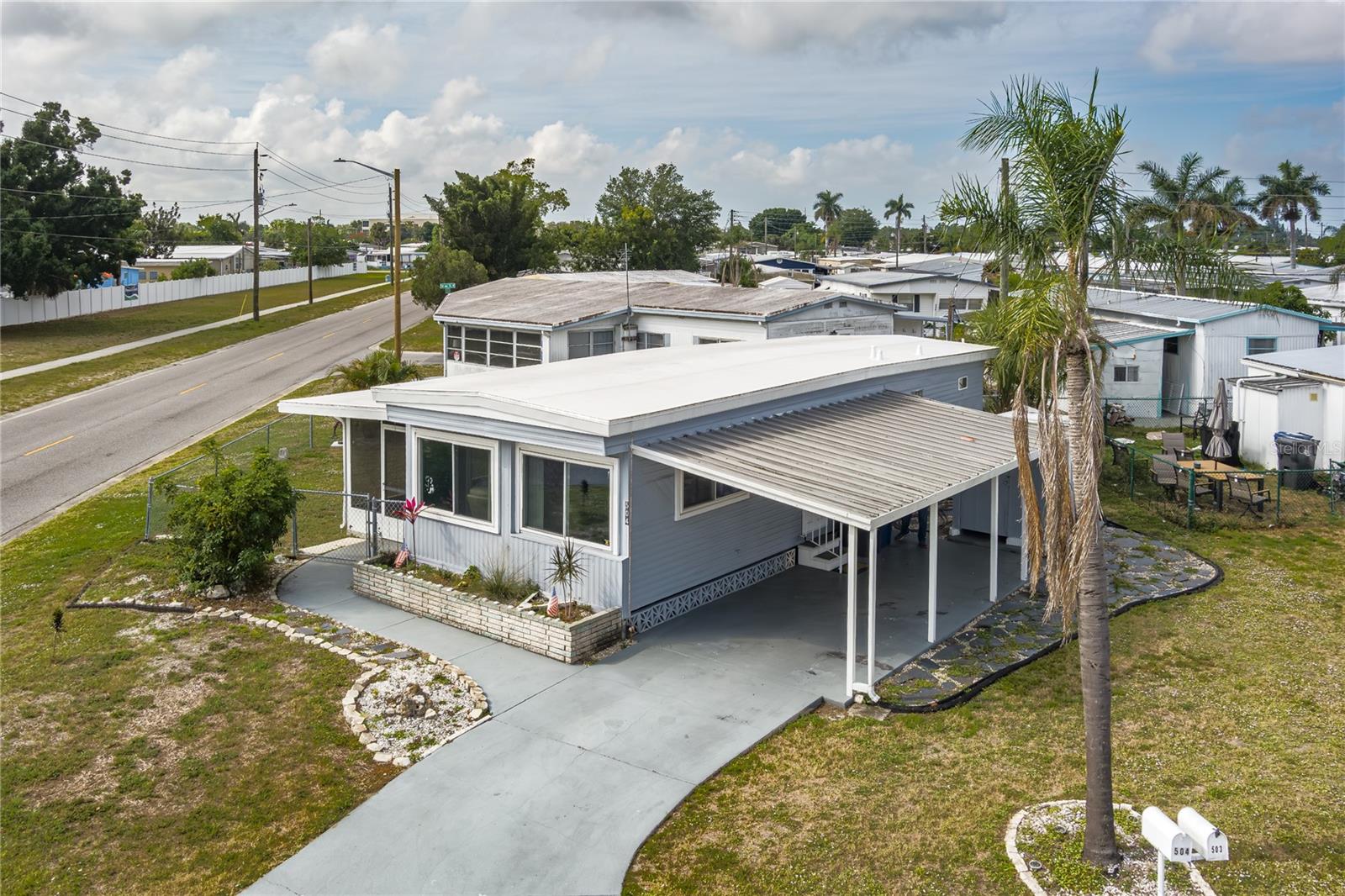 504 50TH AVENUE DR W, BRADENTON, FL — photo 2