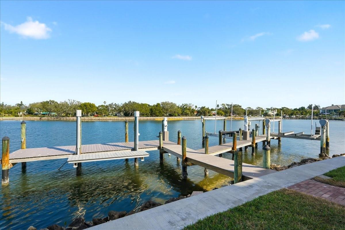 315 S SHORE DR, SARASOTA, FL — photo 62