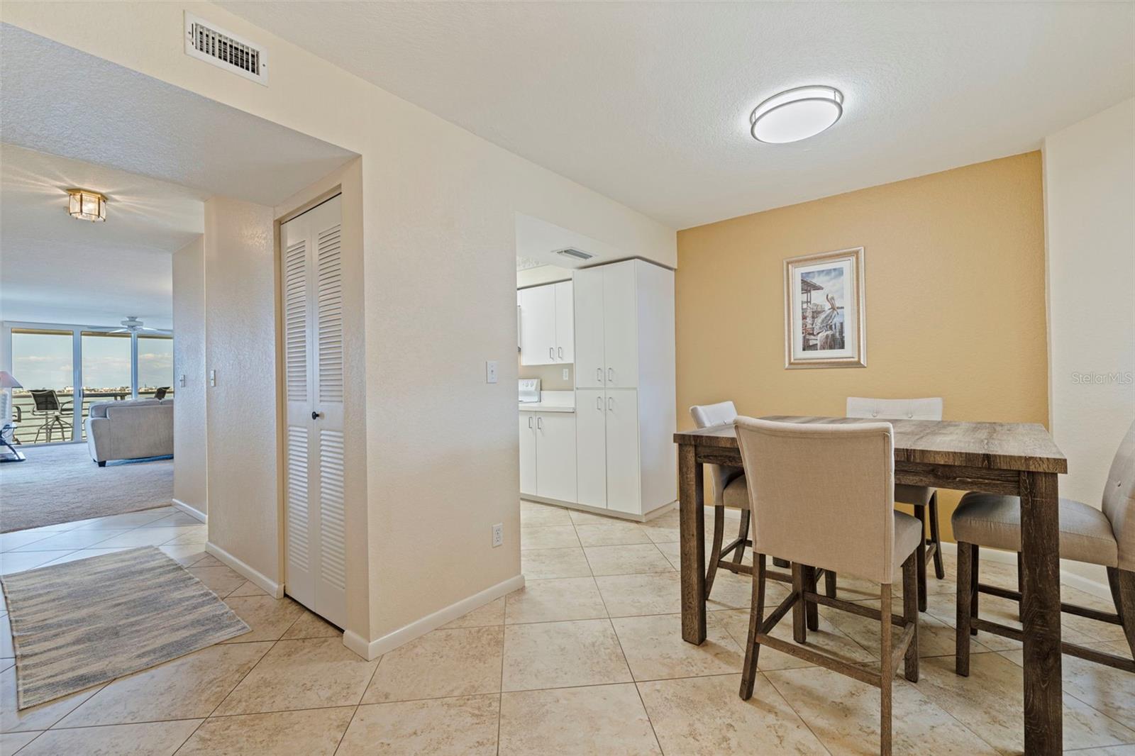 6105 BAHIA DEL MAR CIR #683, ST PETERSBURG, FL — photo 5