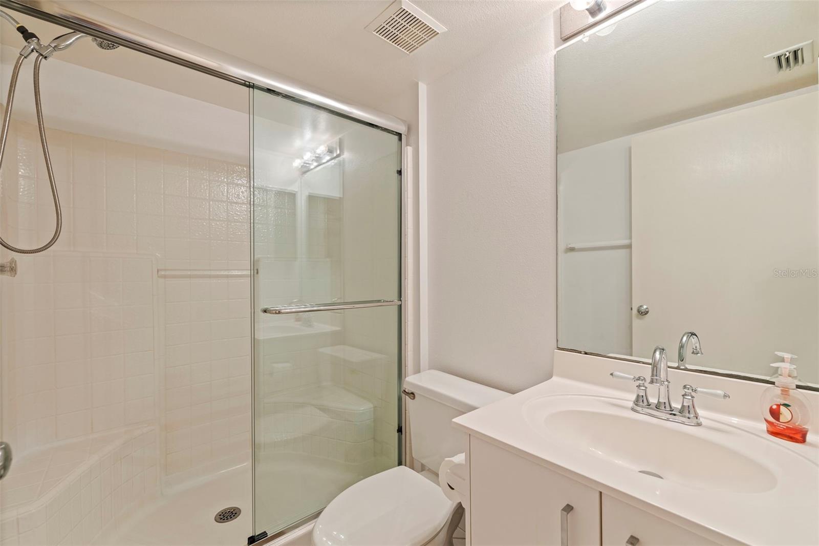 6105 BAHIA DEL MAR CIR #683, ST PETERSBURG, FL — photo 34