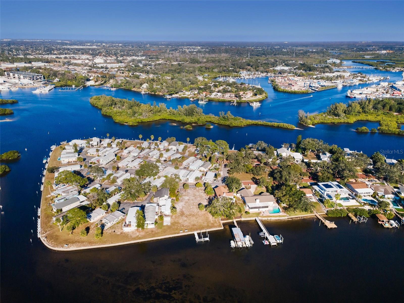 800 CHESAPEAKE DR #12, TARPON SPRINGS, FL — photo 37