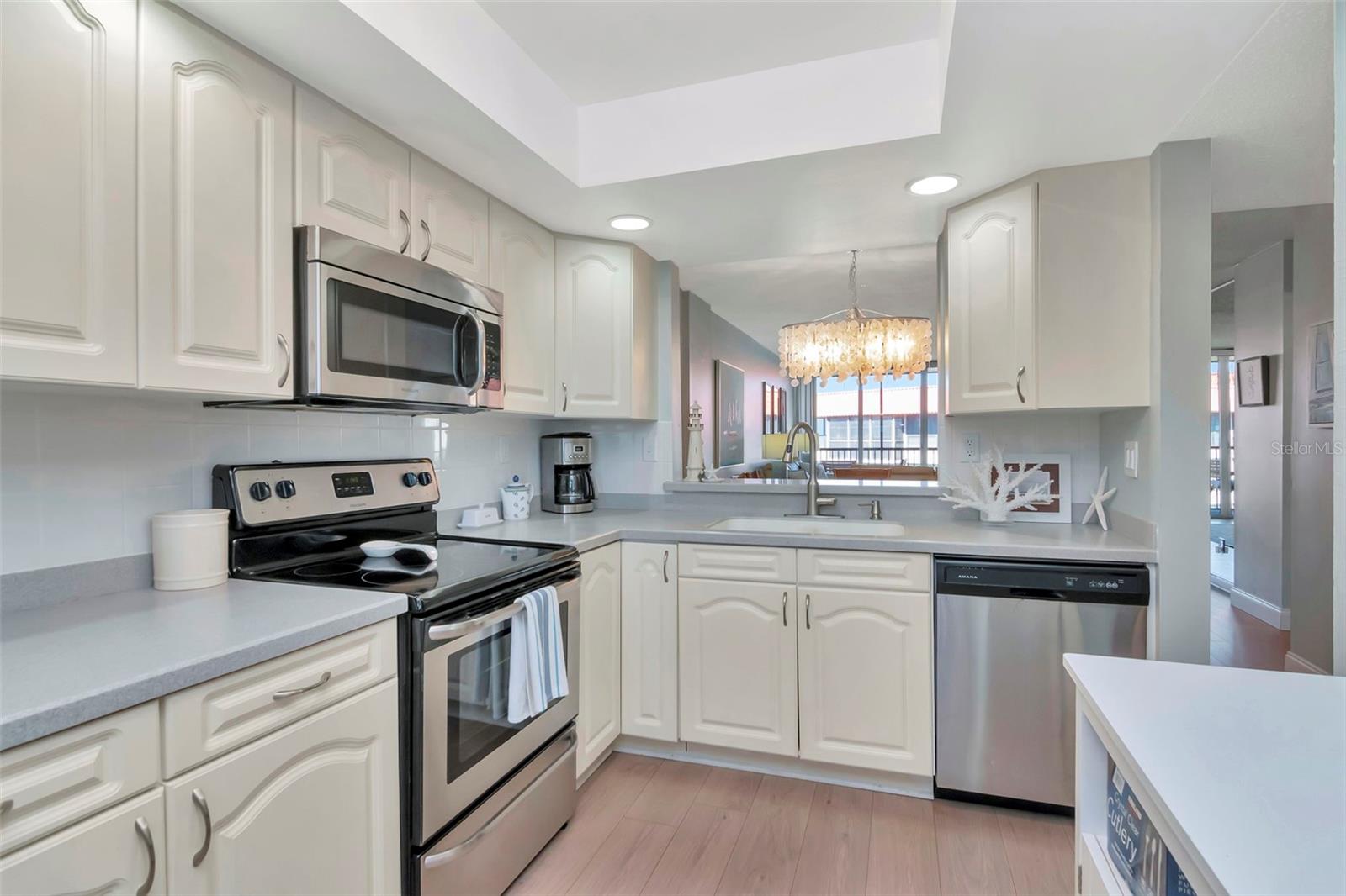 17580 GULF BLVD #403, REDINGTON SHORES, FL — photo 5