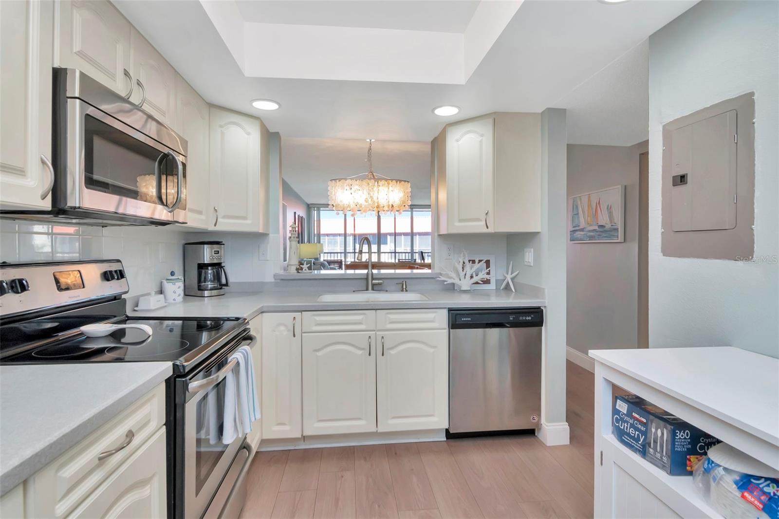 17580 GULF BLVD #403, REDINGTON SHORES, FL — photo 6