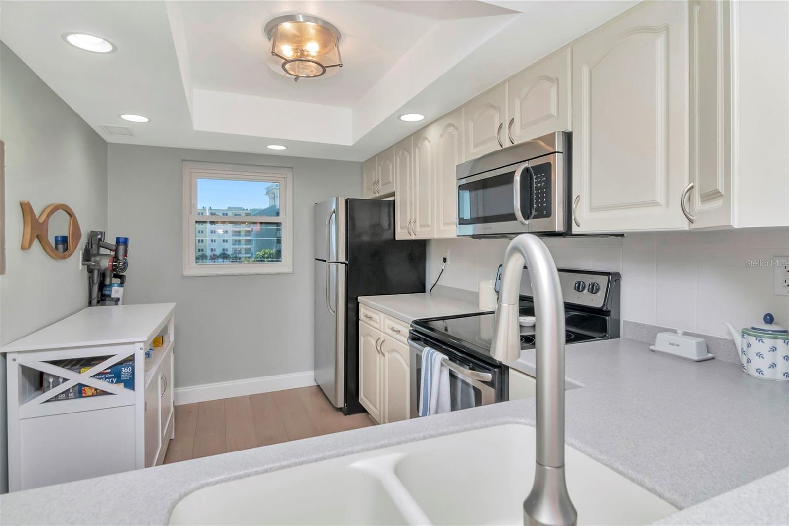 17580 GULF BLVD #403, REDINGTON SHORES, FL — photo 7