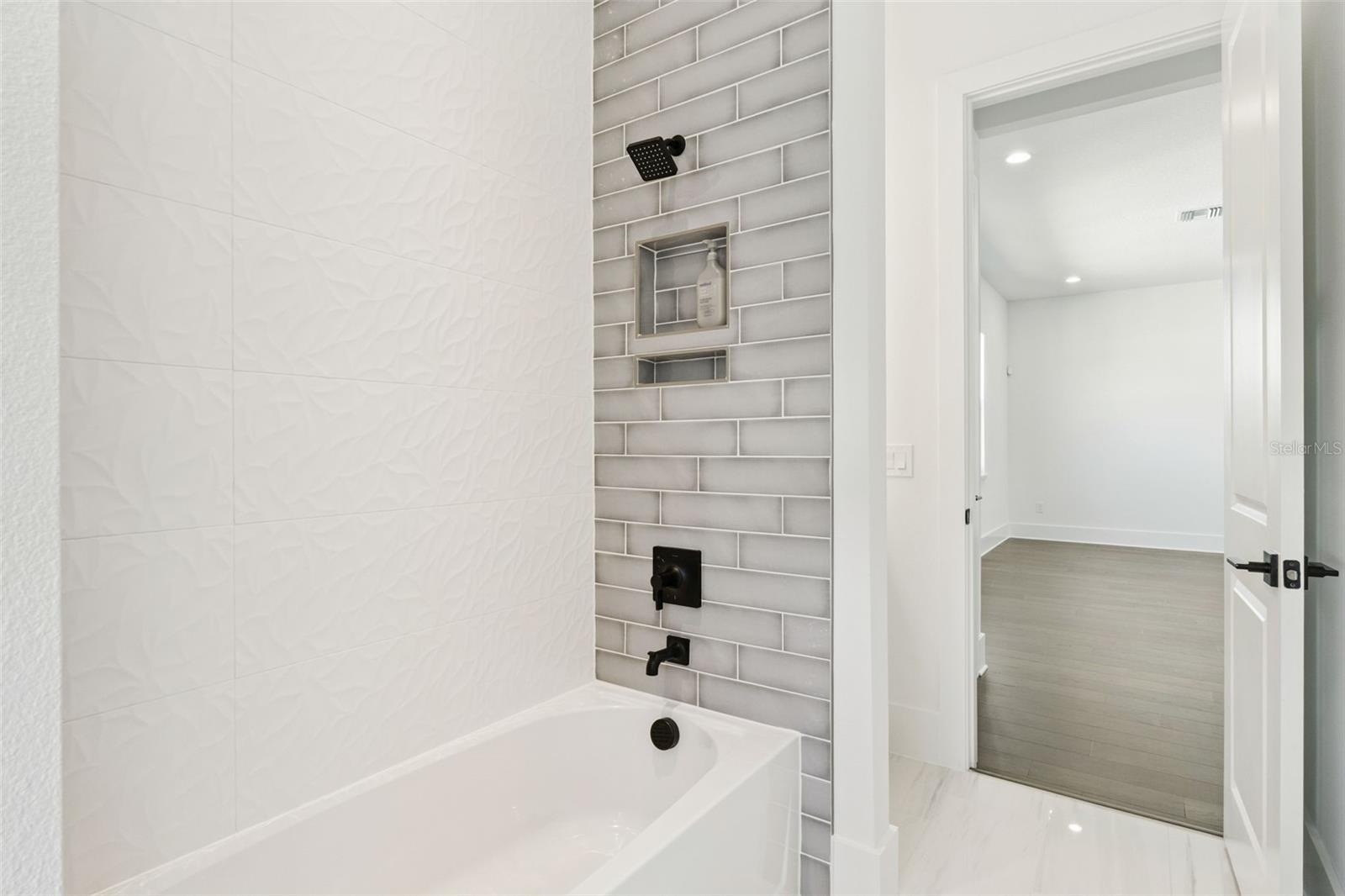 9720 LAUREL BERRY DR, ORLANDO, FL — photo 37