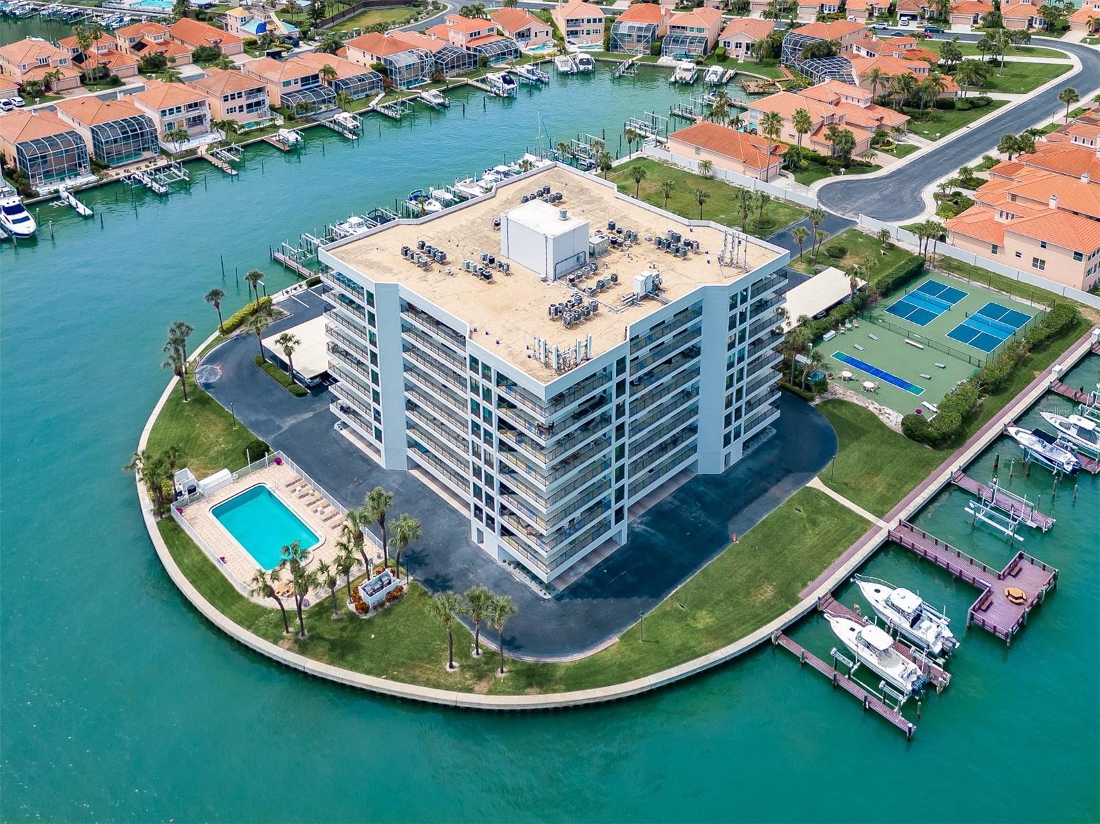240 SAND KEY ESTATES DR #216, CLEARWATER BEACH, FL