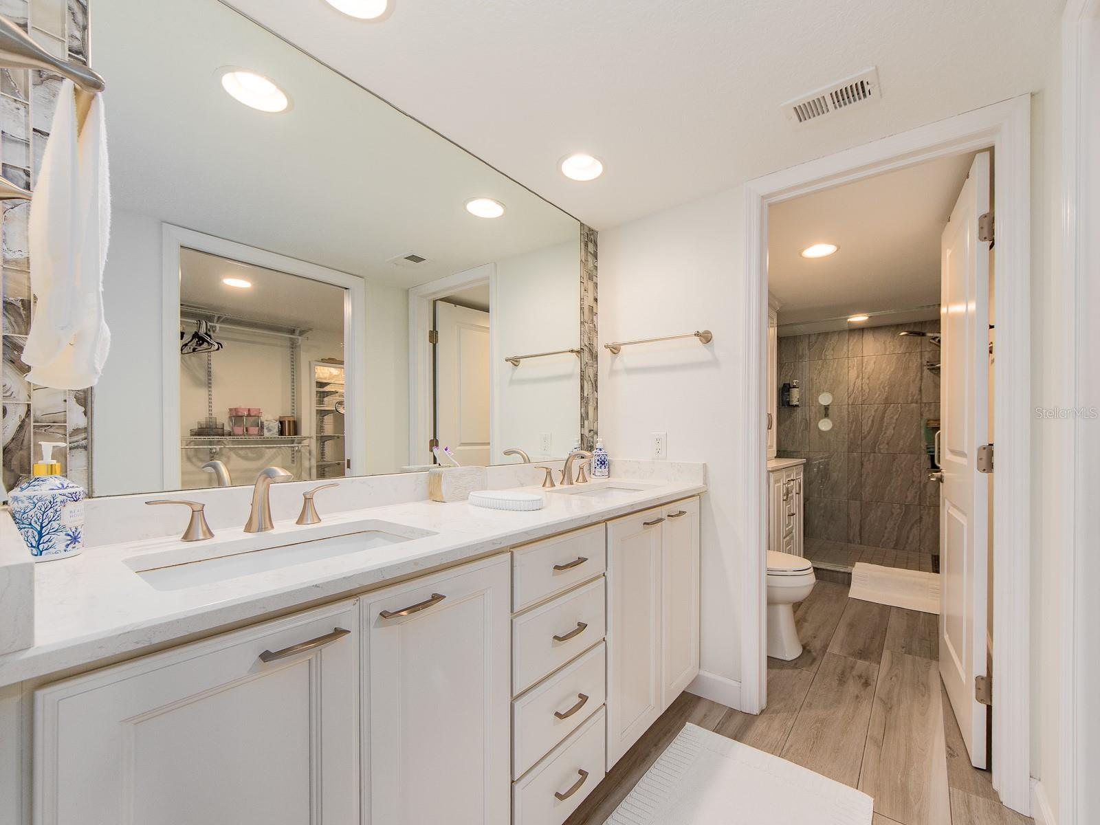 240 SAND KEY ESTATES DR #216, CLEARWATER BEACH, FL — photo 20
