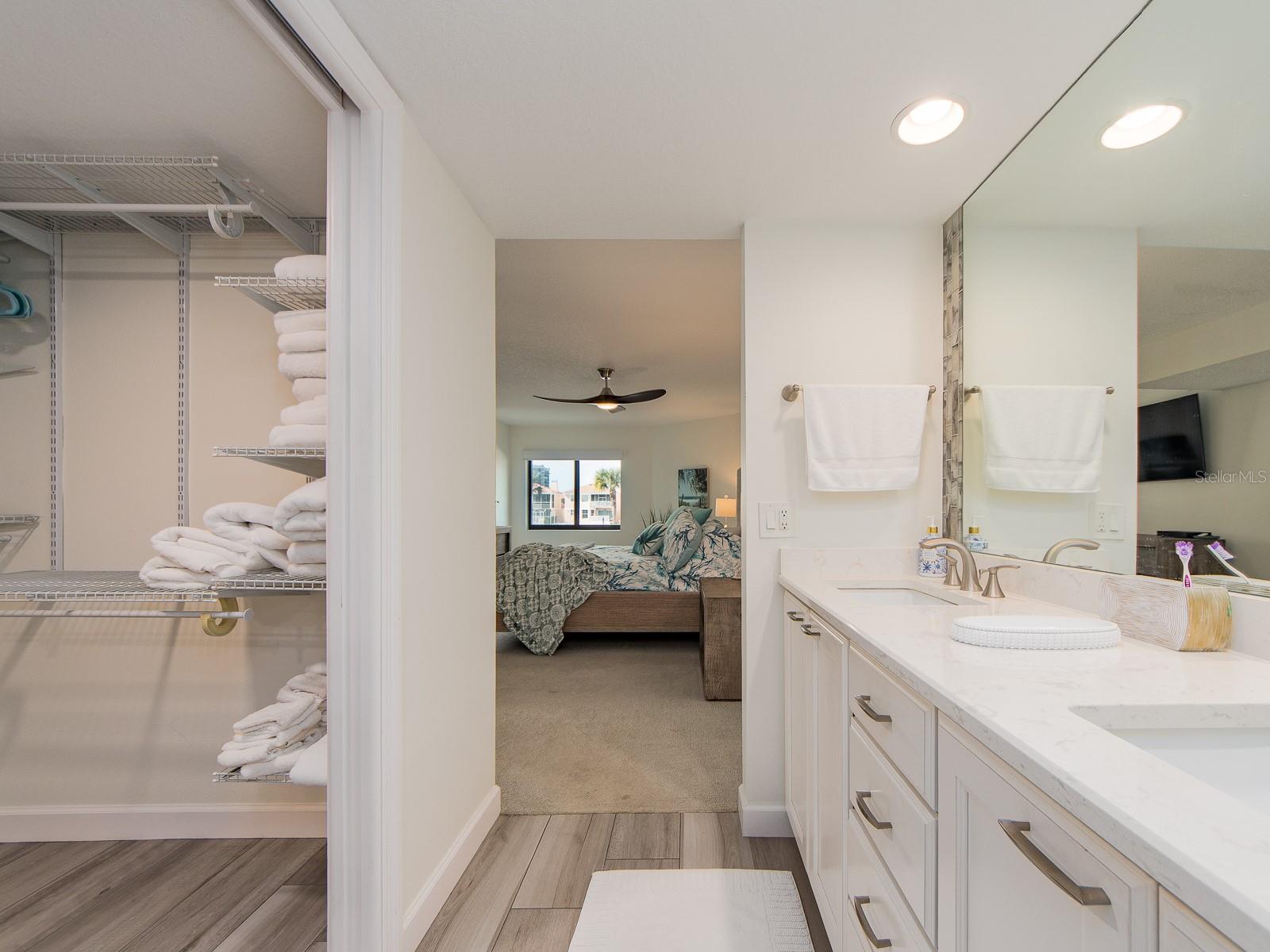 240 SAND KEY ESTATES DR #216, CLEARWATER BEACH, FL — photo 22