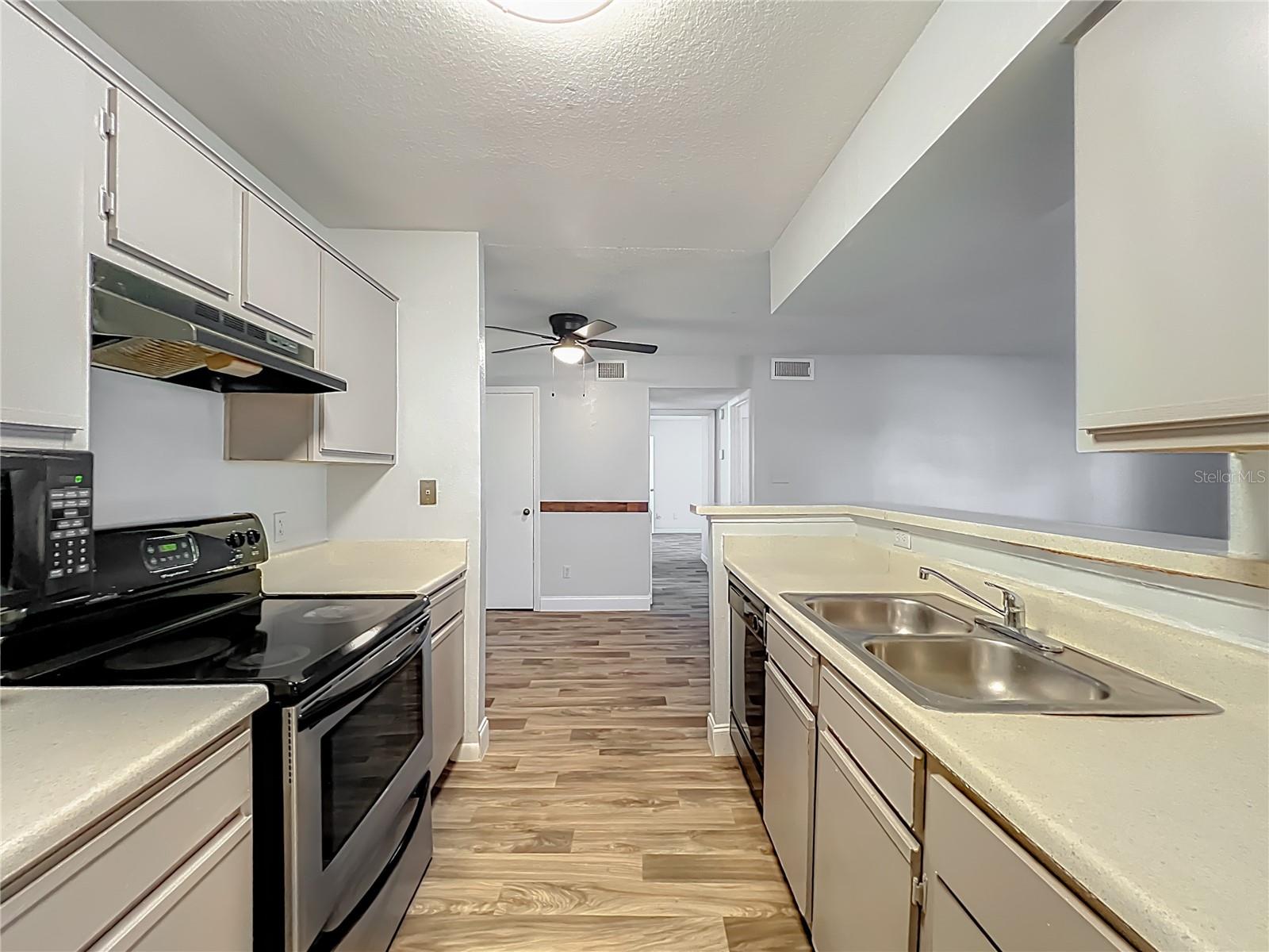 4301 LIZSHIRE LN #107, ORLANDO, FL — photo 28