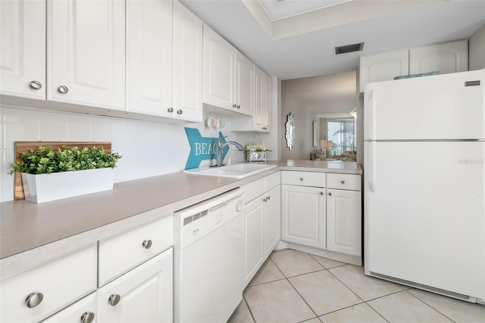 1770 BENJAMIN FRANKLIN DR #203, SARASOTA, FL — photo 6
