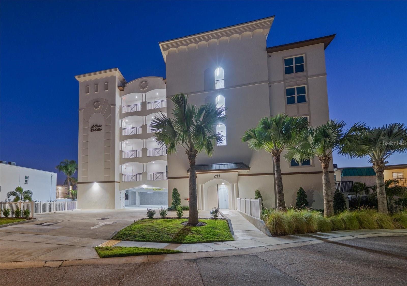 211 DOLPHIN PT #301, CLEARWATER, FL — photo 40