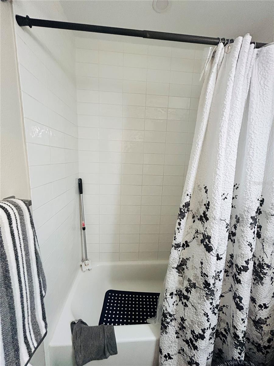 4611 14TH AVE S, ST PETERSBURG, FL — photo 11