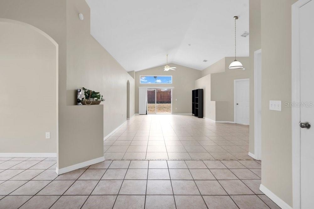348 SIR PHILLIPS DR, DAVENPORT, FL — photo 9